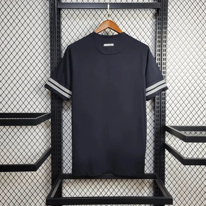 Juventus 12/13 Away Kit - Доставка 1 Работен Ден