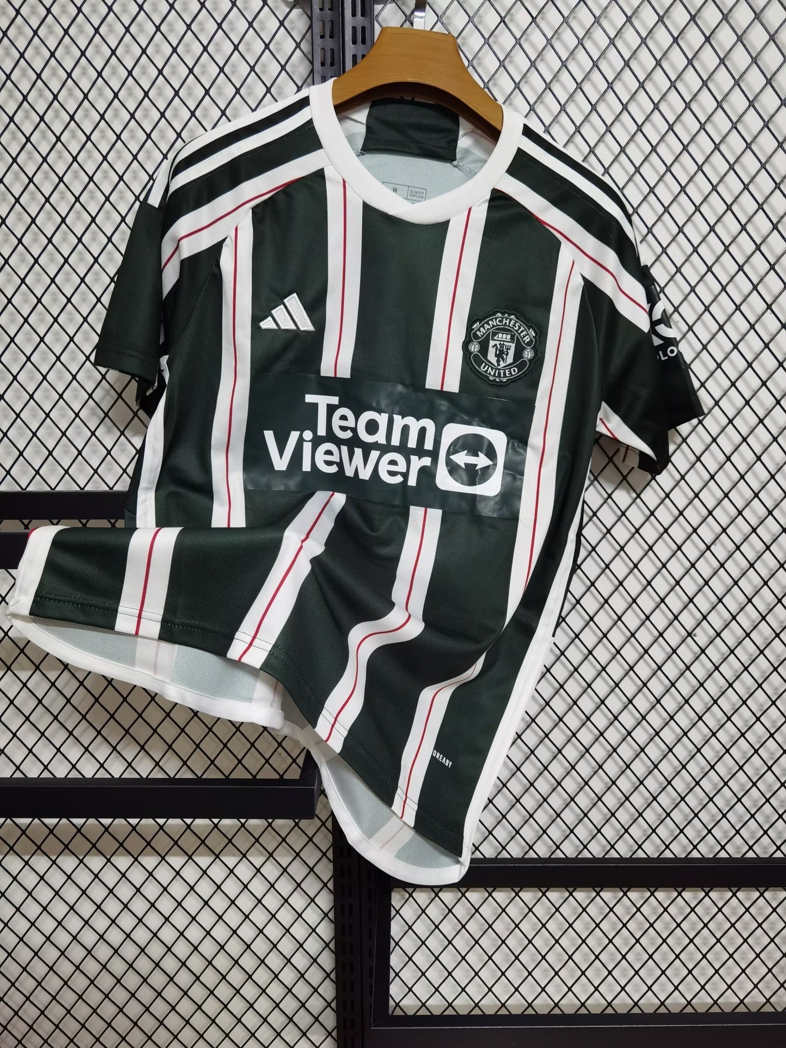 Manchester United 23/24 Away Kit – image 3