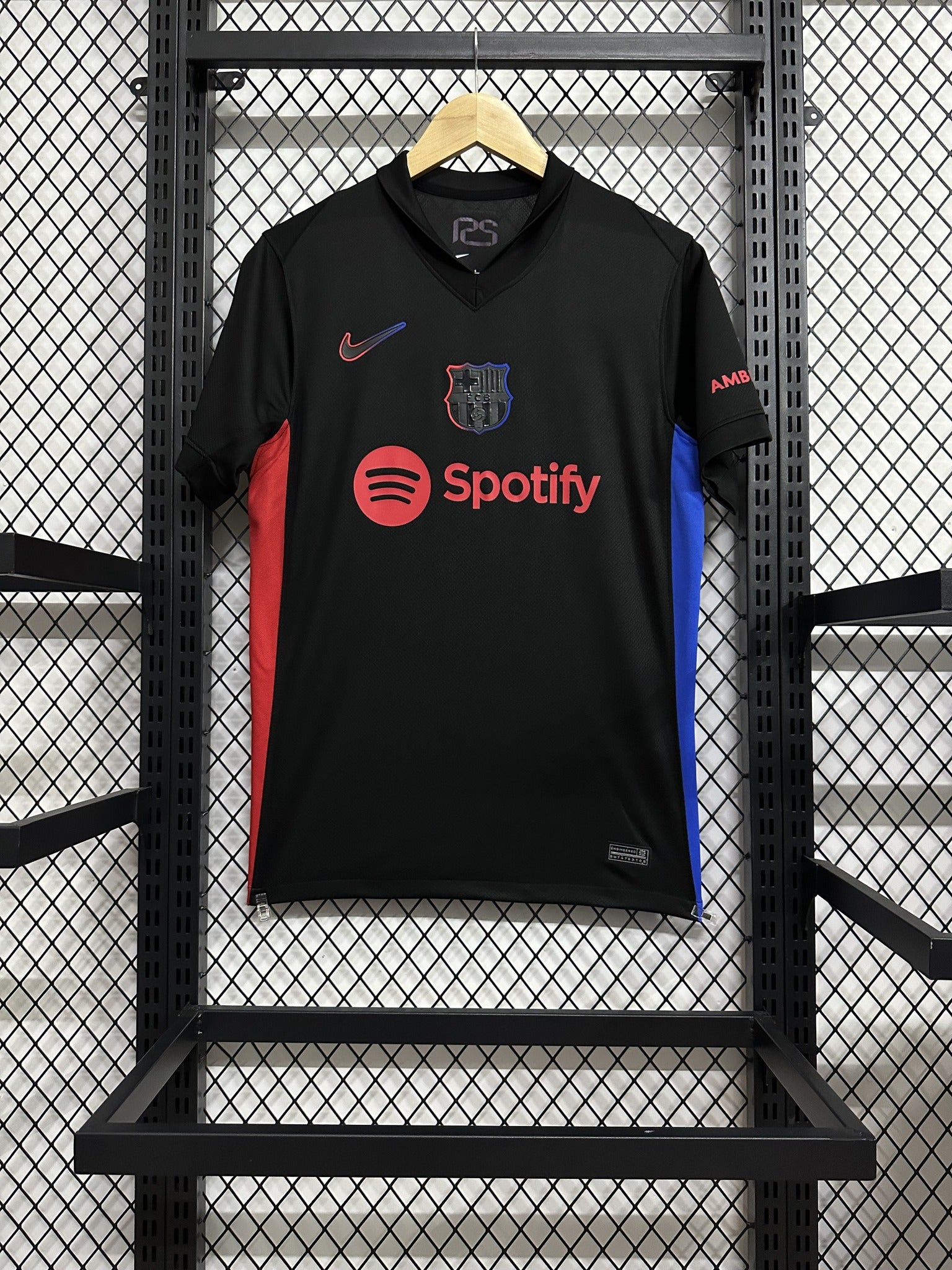 Barcelona 24/25 Away Kit – image 1