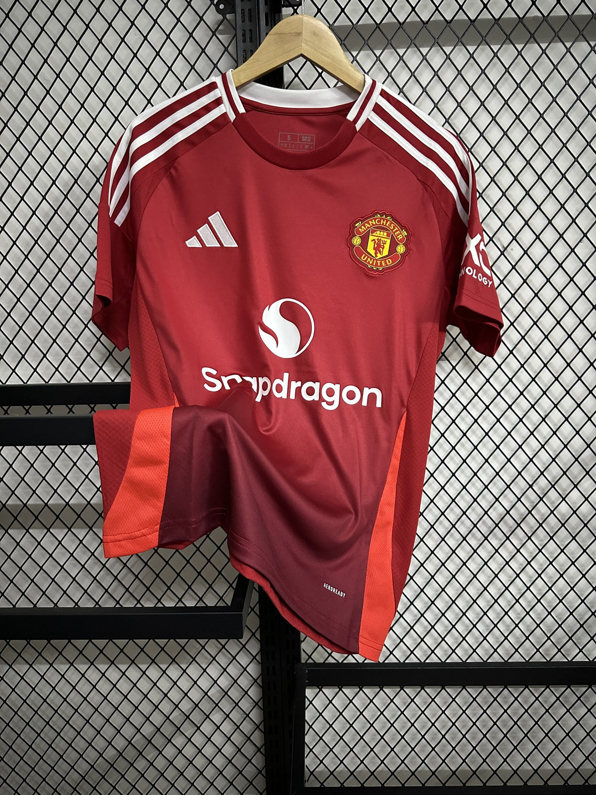 Manchester United 24/25 Home Kit – image 2