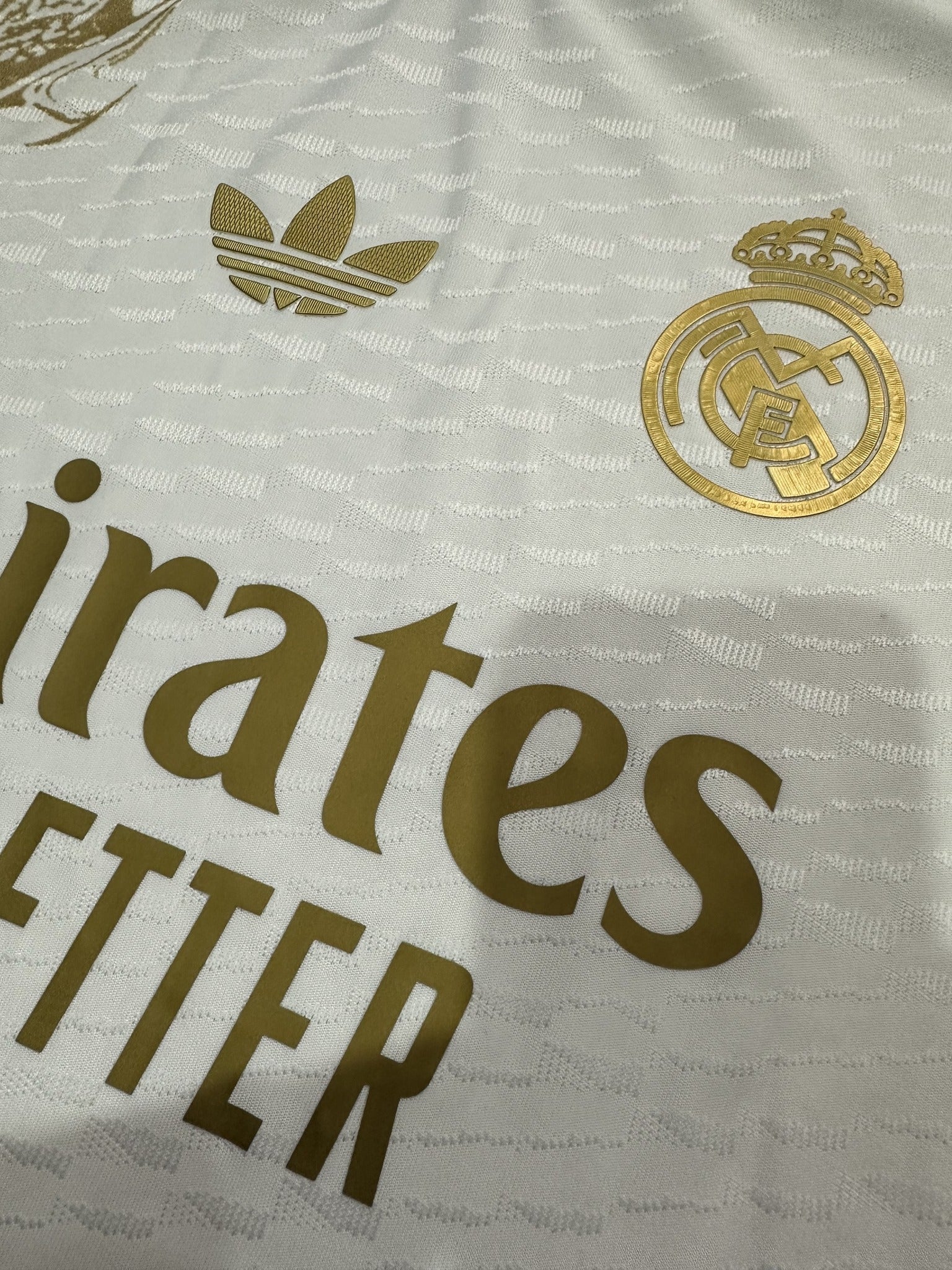 Real Madrid Player 24/25 Dragon White Special Edition Kit – image 3