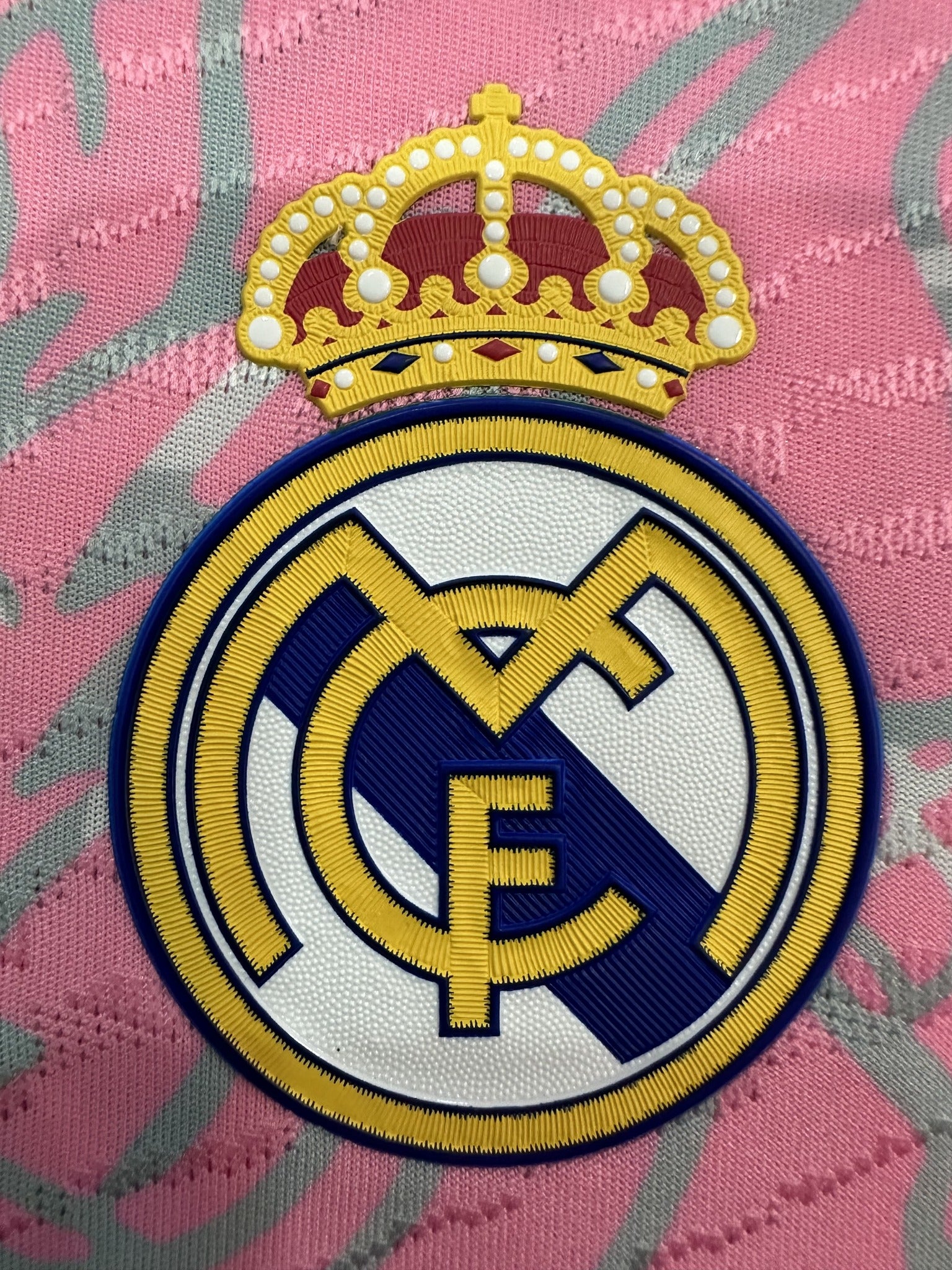 Real Madrid Player 23/24 Dragon Pink Special Edition Kit – image 4