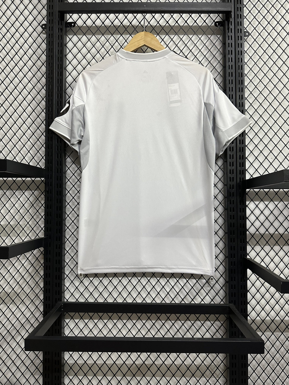 Real Madrid 25/26 Home Kit – image 2