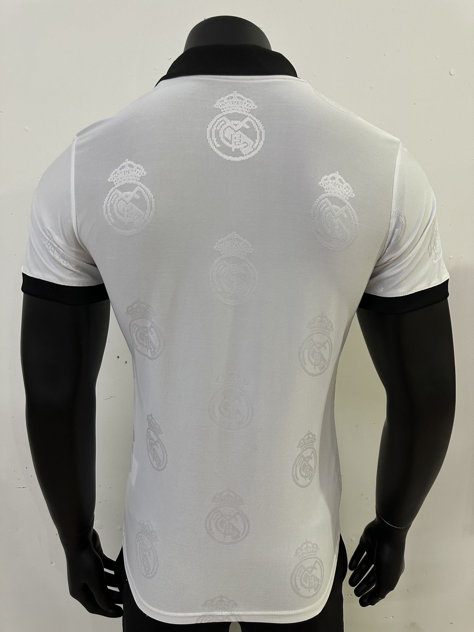 Real Madrid Player 25/26 Tonal Pattern White Special Edition Kit – image 2