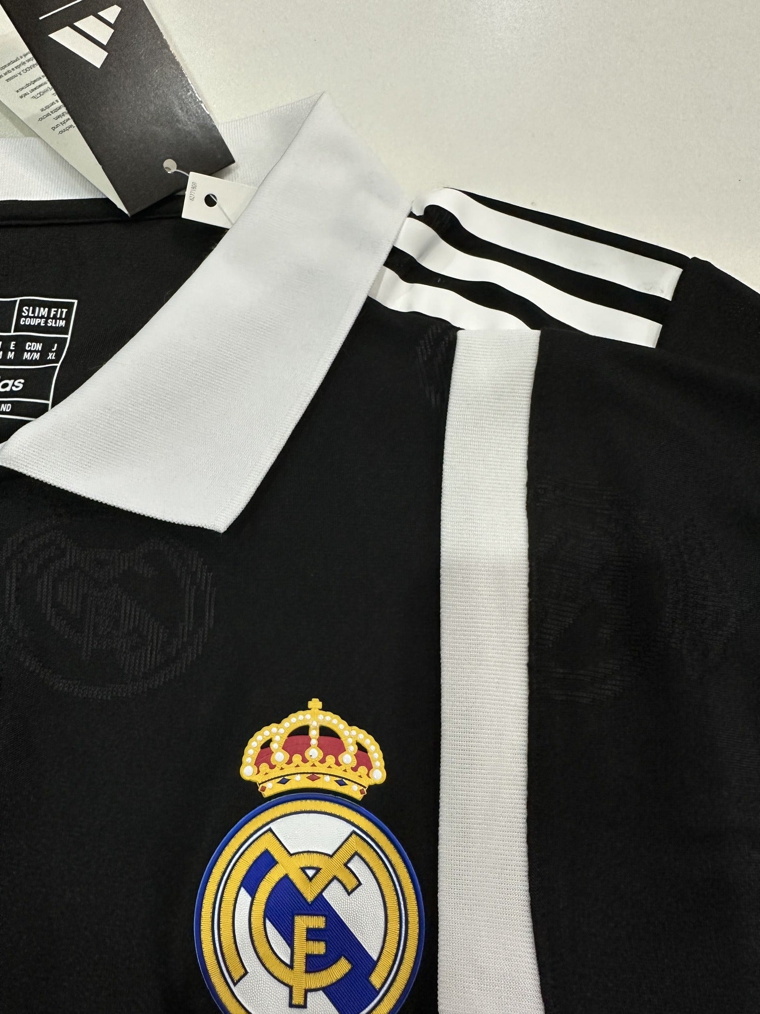 Real Madrid Player 25/26 Tonal Pattern Black Special Edition Kit – image 6