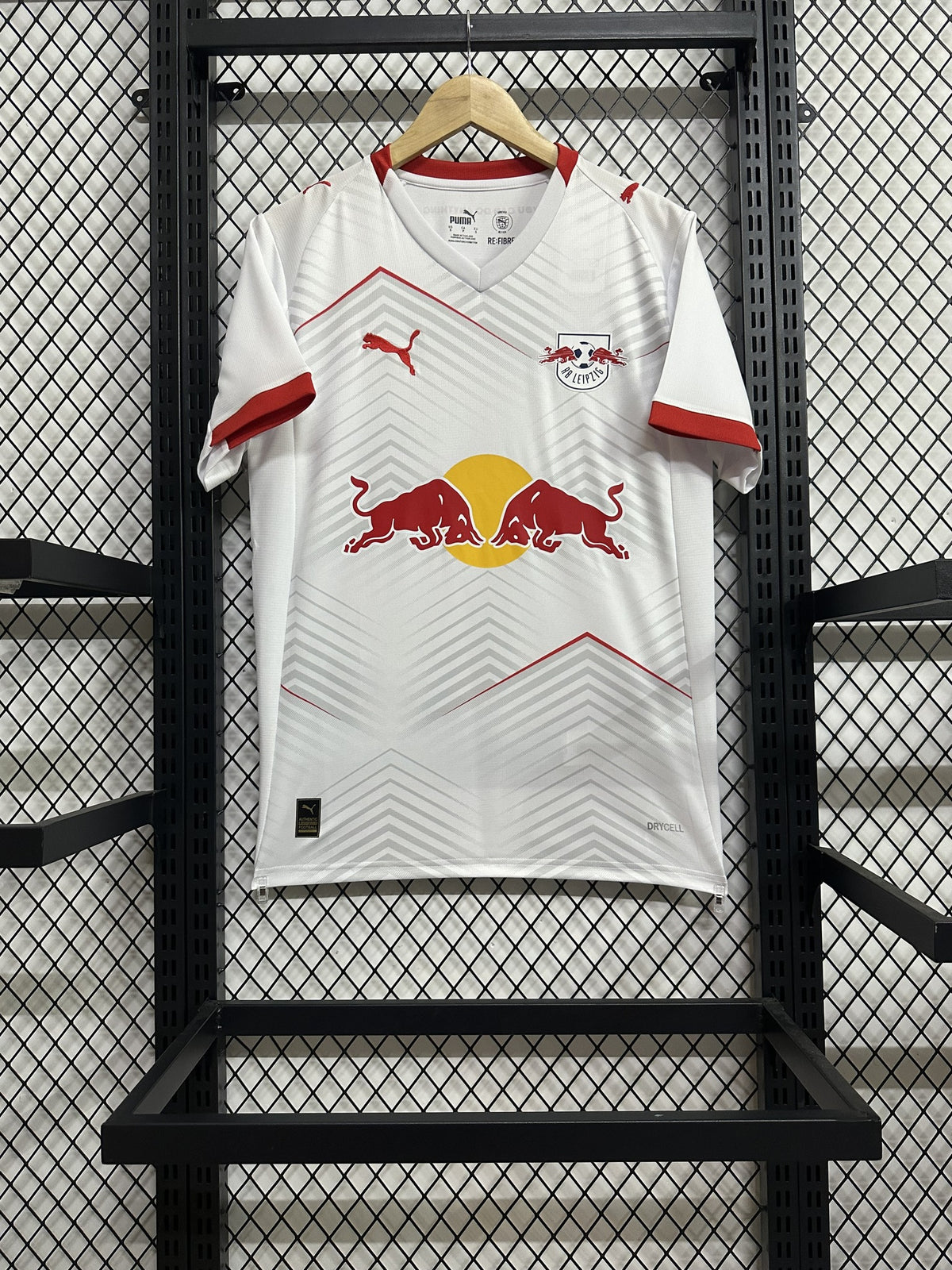 RB Leipzig 25/26 Home Kit – image 1