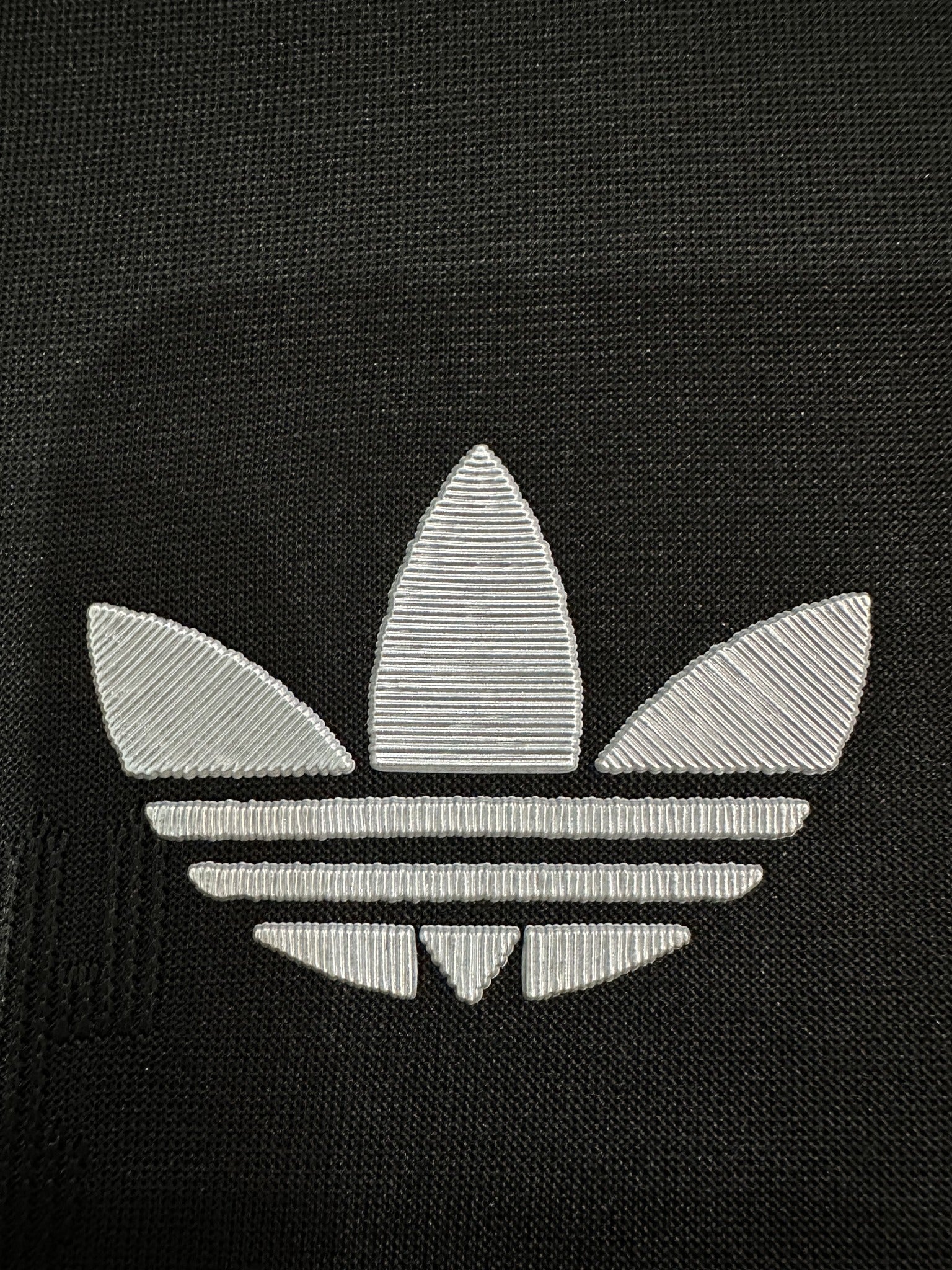 Manchester United Player 25/26 Tonal Pattern Black Special Edition Kit – image 5