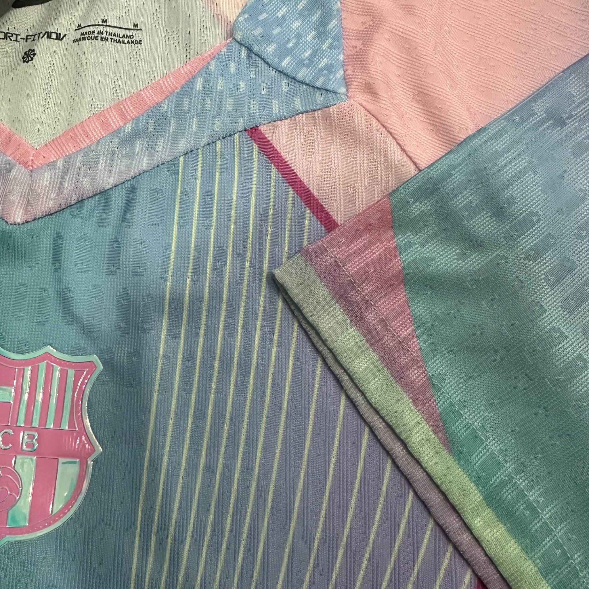 Barcelona Player 25/26 Design Blue & Pink Special Edition Kit – image 9