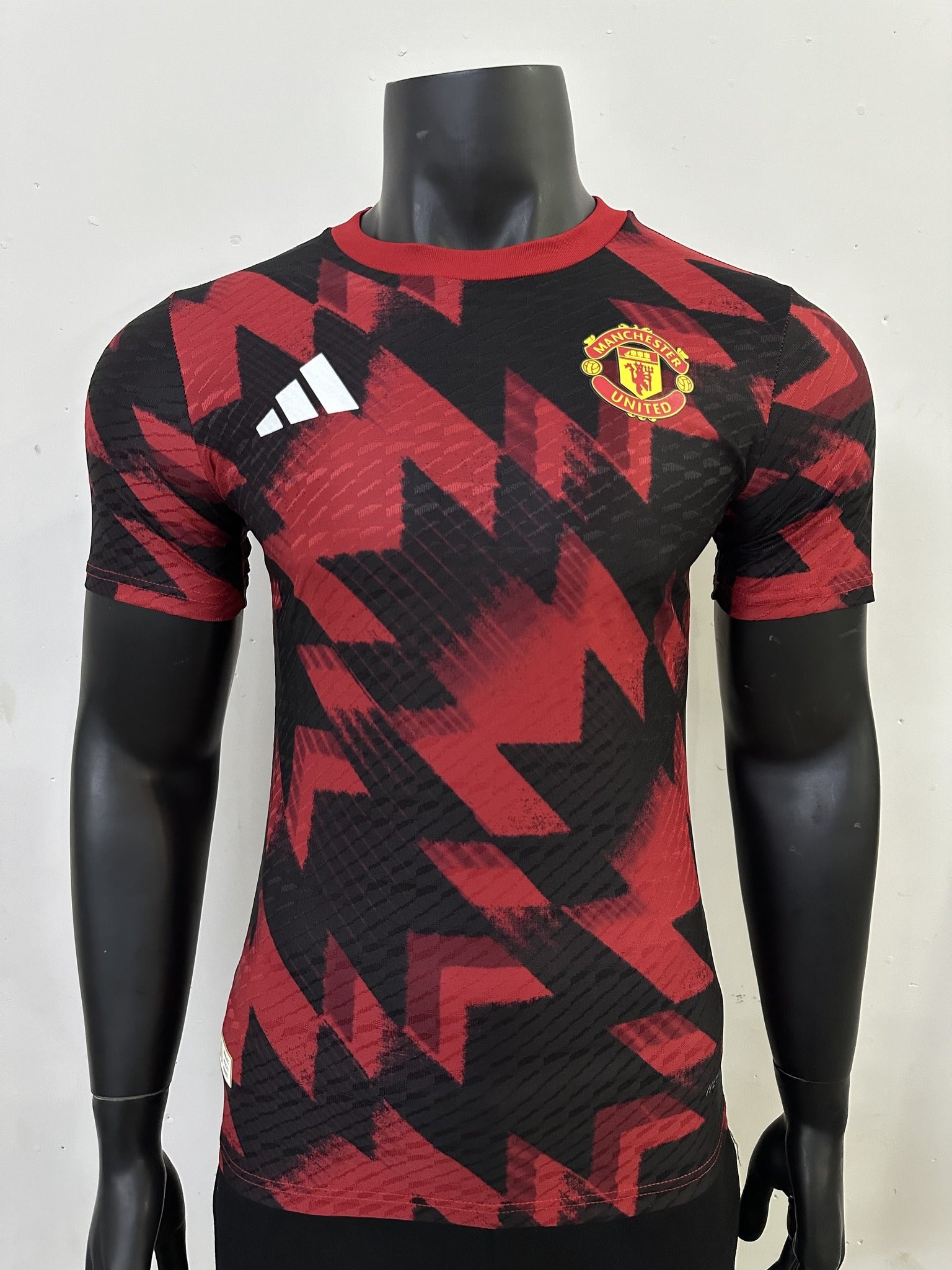 Manchester United Player 25/26 Training Kit – image 1