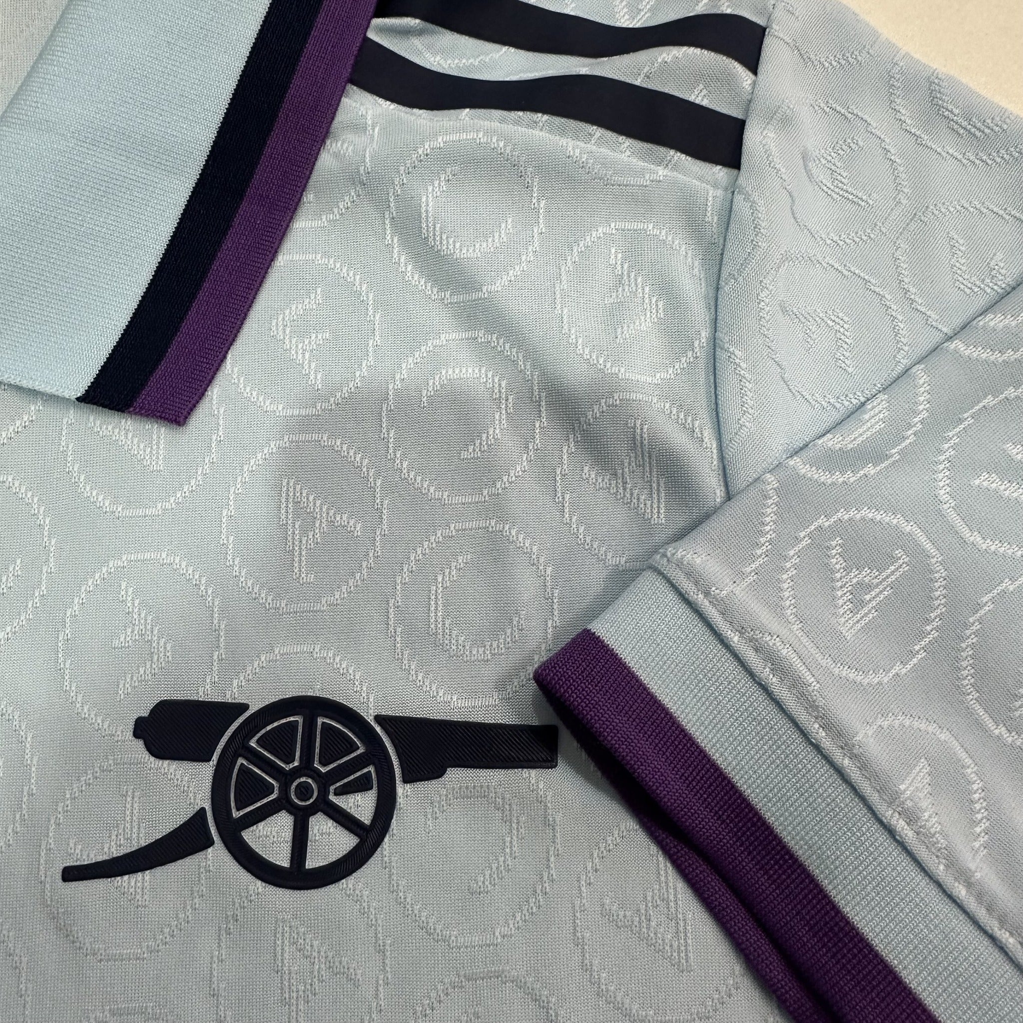 Arsenal Player 25/26 Tonal Pattern Special Edition Kit – image 8
