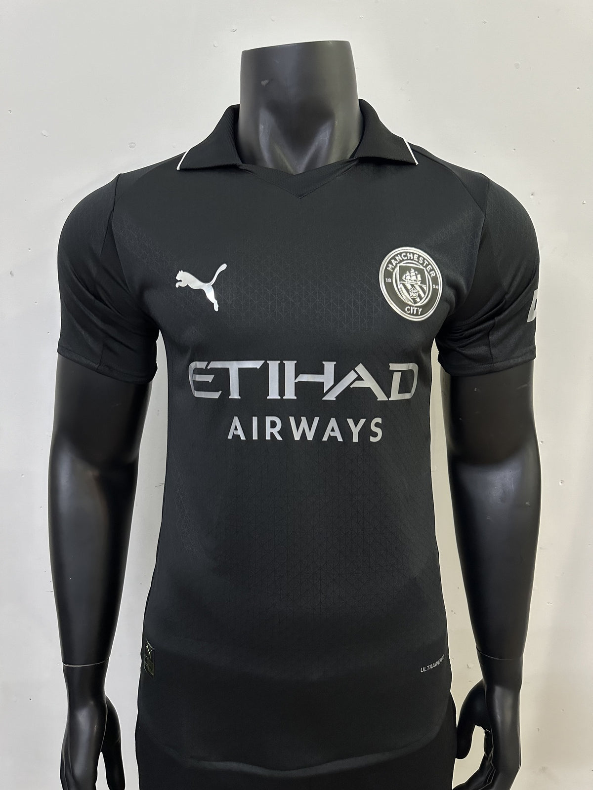 Manchester City Player 25/26 Black Special Edition Kit – image 1