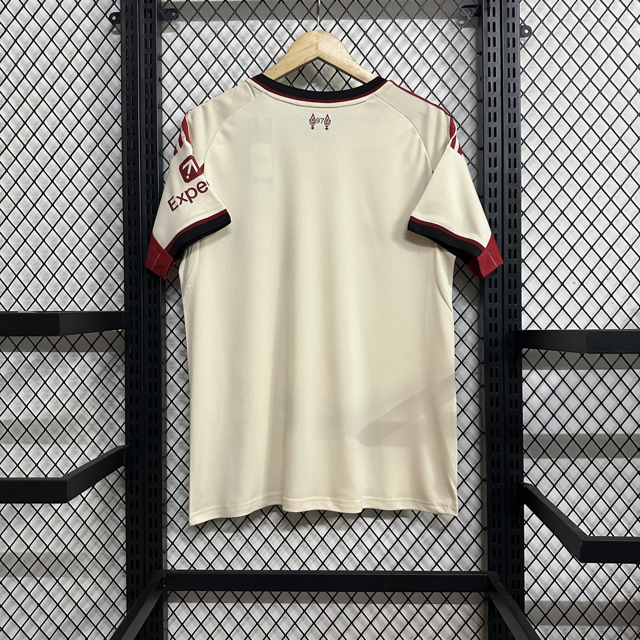 Liverpool 25/26 Away Kit – image 2