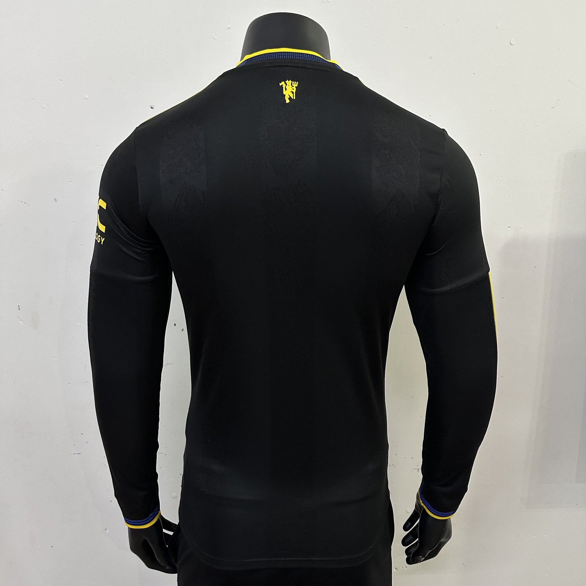 Manchester United Player 25/26 Third Long Sleeve Kit – image 4