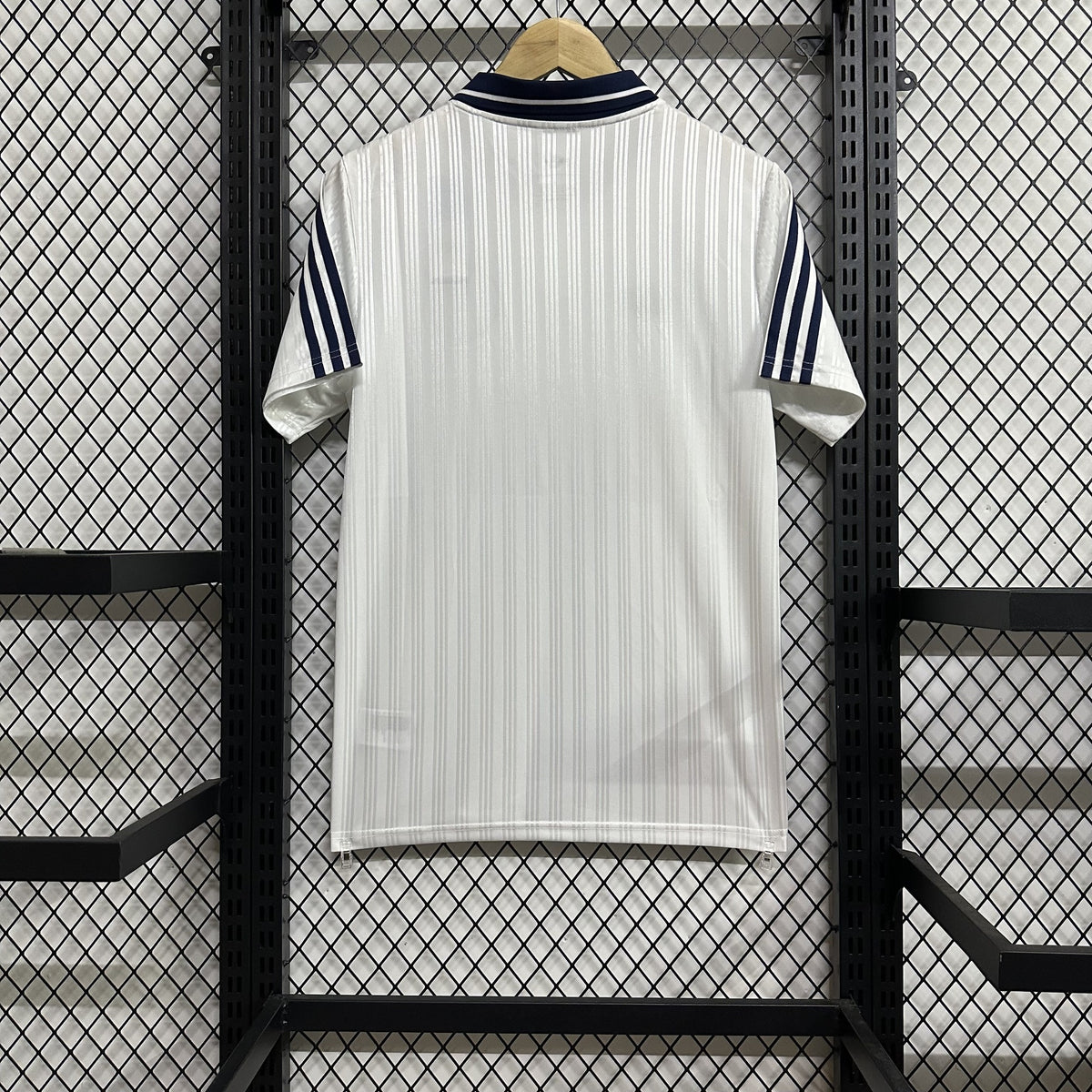 Manchester City 25/26 x Oasis White Special Edition Kit – image 2