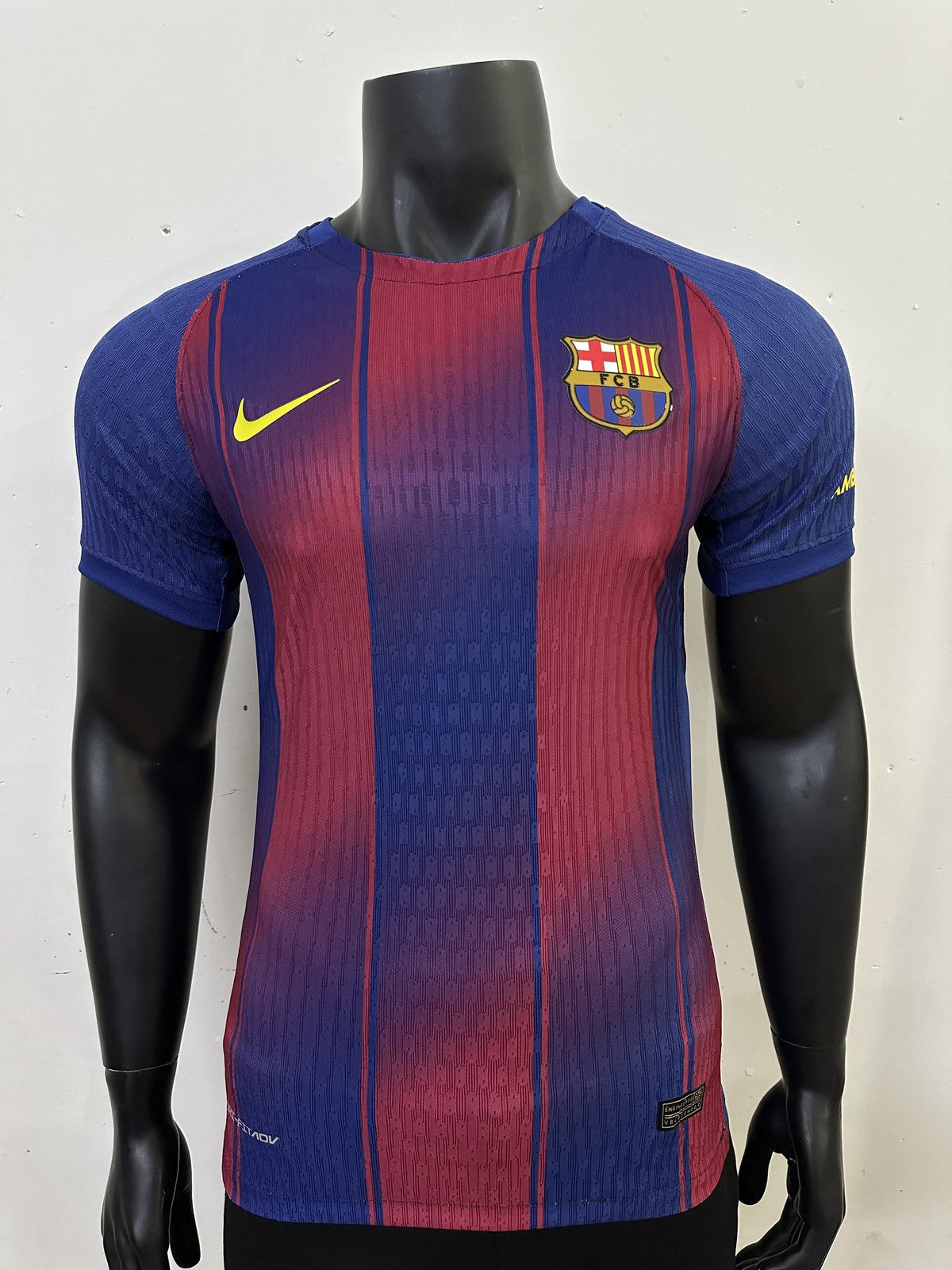 Barcelona Player 25/26 Home Sponsorless Kit – image 1