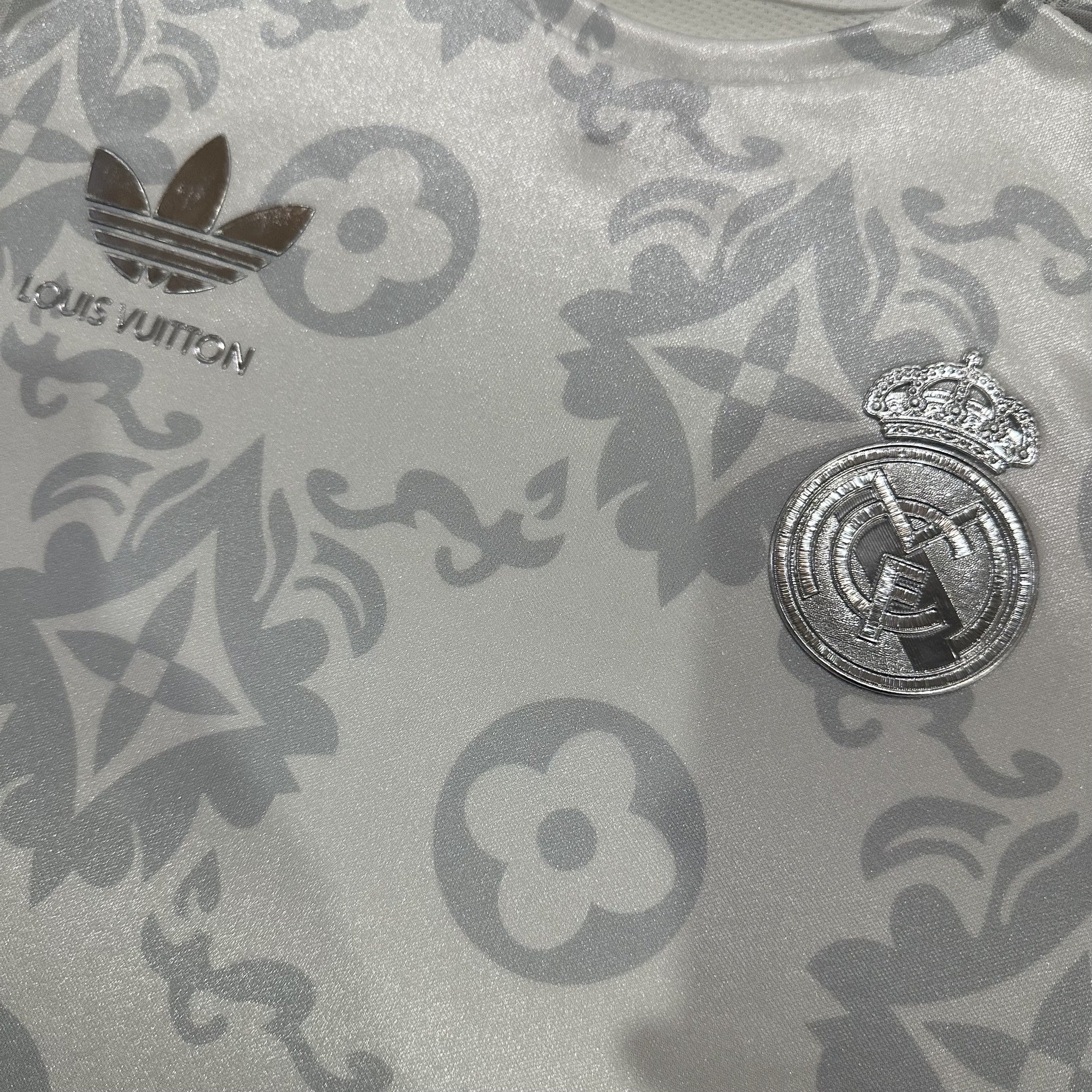 Real Madrid Player 25/26 x Louis Vuitton Special Edition Kit – image 5