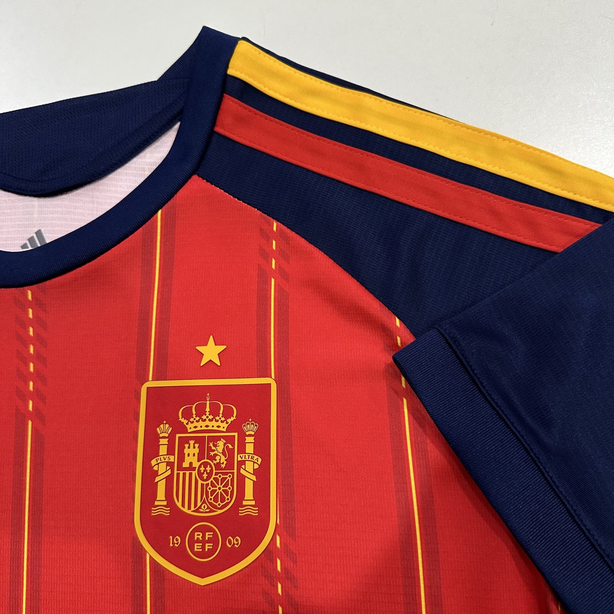 Spain 26/27 Home Kit – image 9