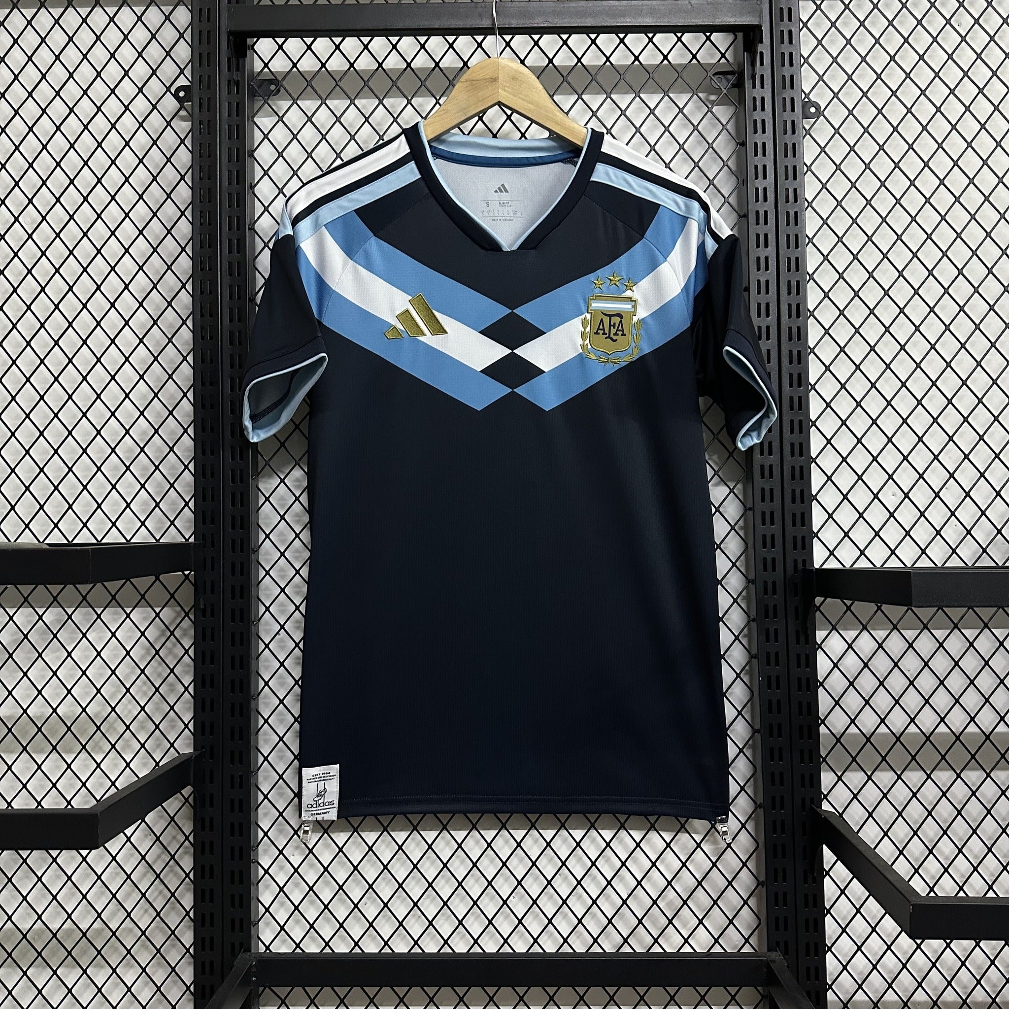 Argentina 26/27 Design Royal Blue Special Edition Kit – image 1