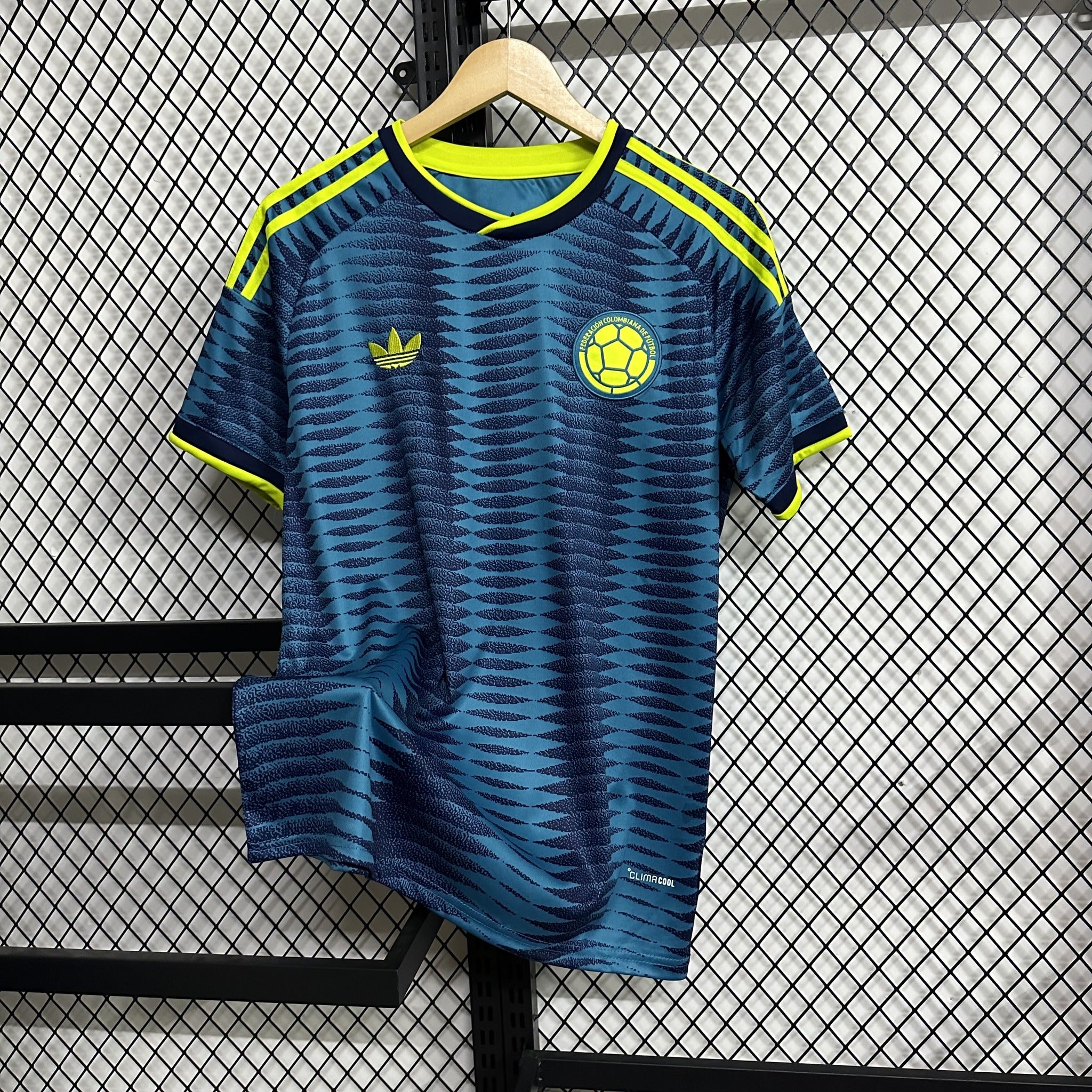Colombia 26/27 Away Kit – image 1
