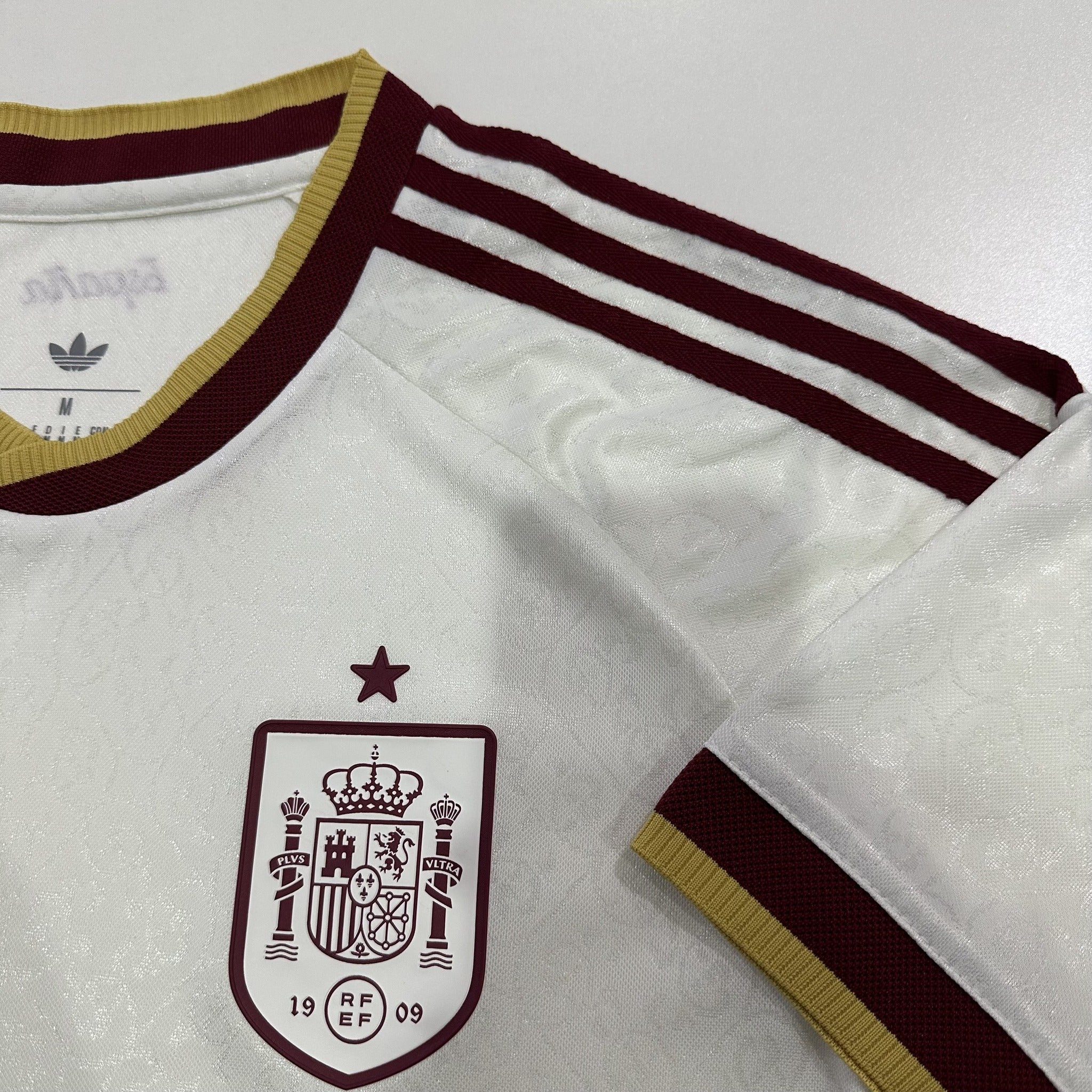 Spain Player 26/27 Away Sponsor Variant Kit – image 9