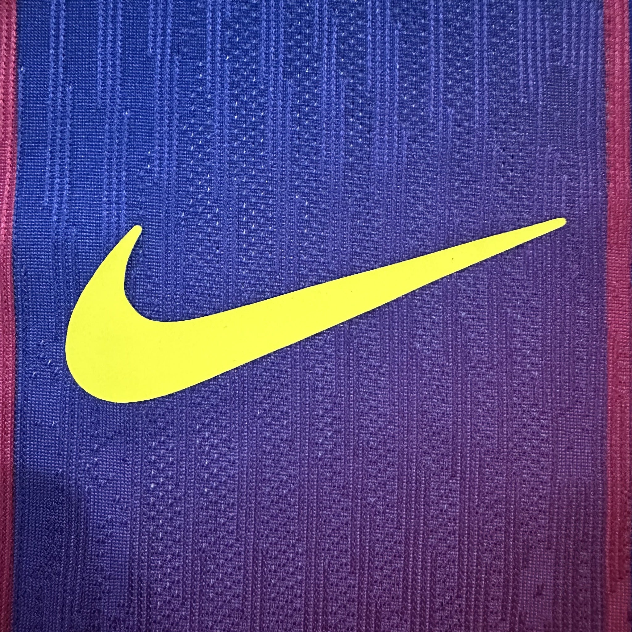 Barcelona Player 25/26 Home Sponsor Variant Kit – image 7
