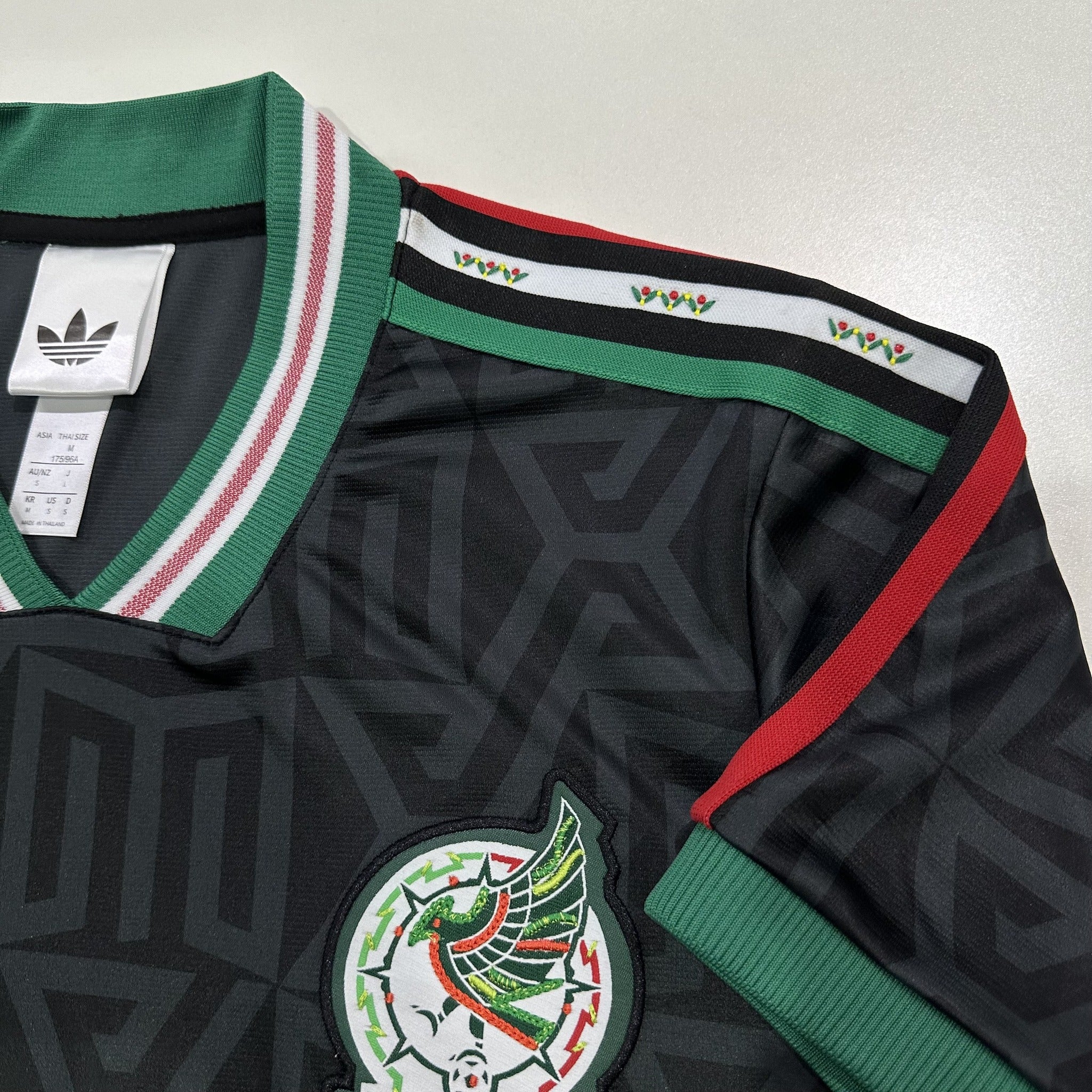 Mexico Player 26/27 Retro Style Special Edition Kit – image 9