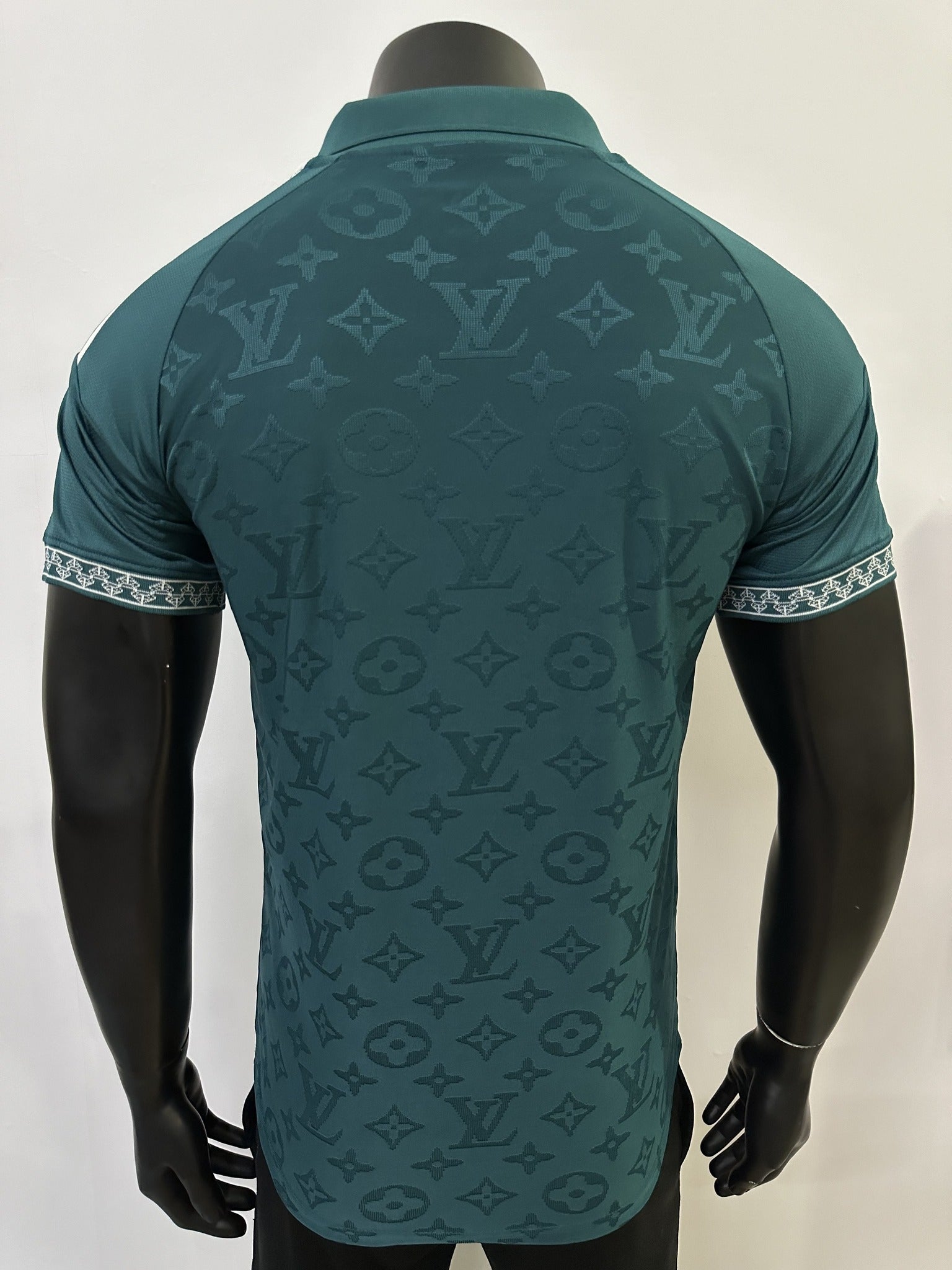 Real Madrid Player 26/27 Green Special Edition Kit – image 2