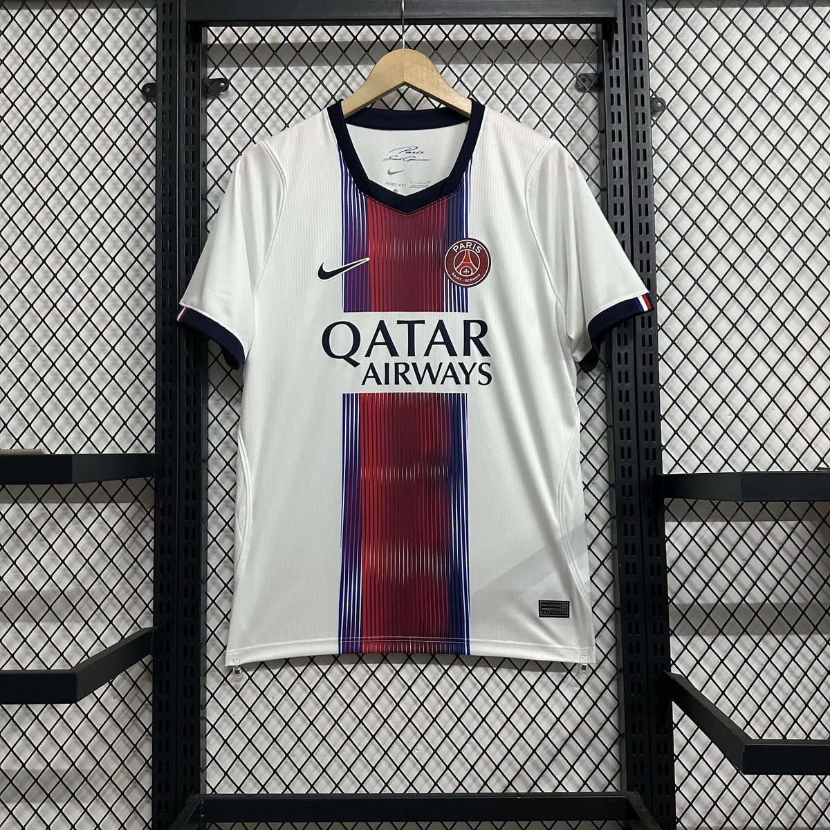 Paris Saint-Germain 26/27 Away Kit – image 1