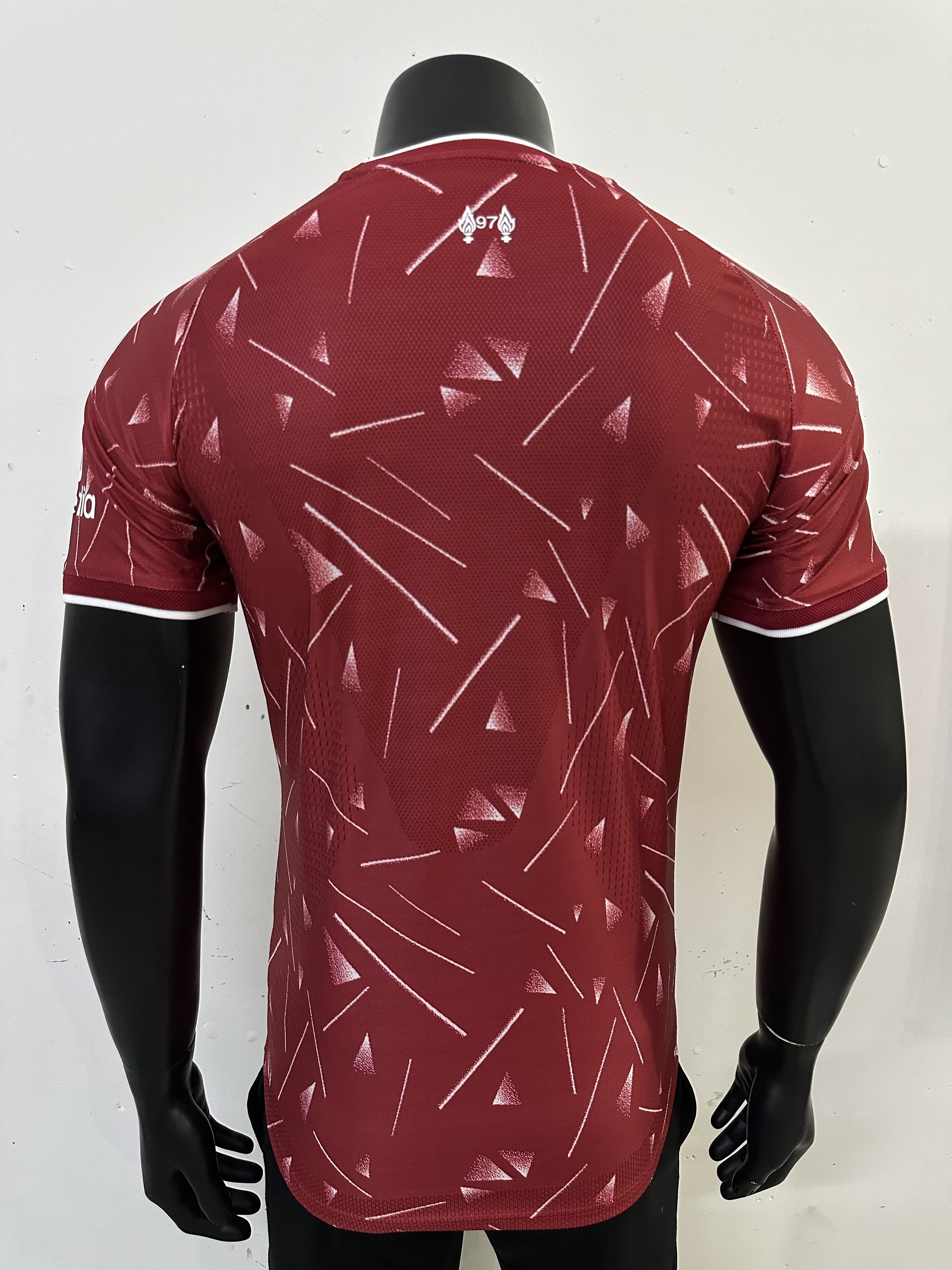 Liverpool Player 26/27 Home Kit – image 11