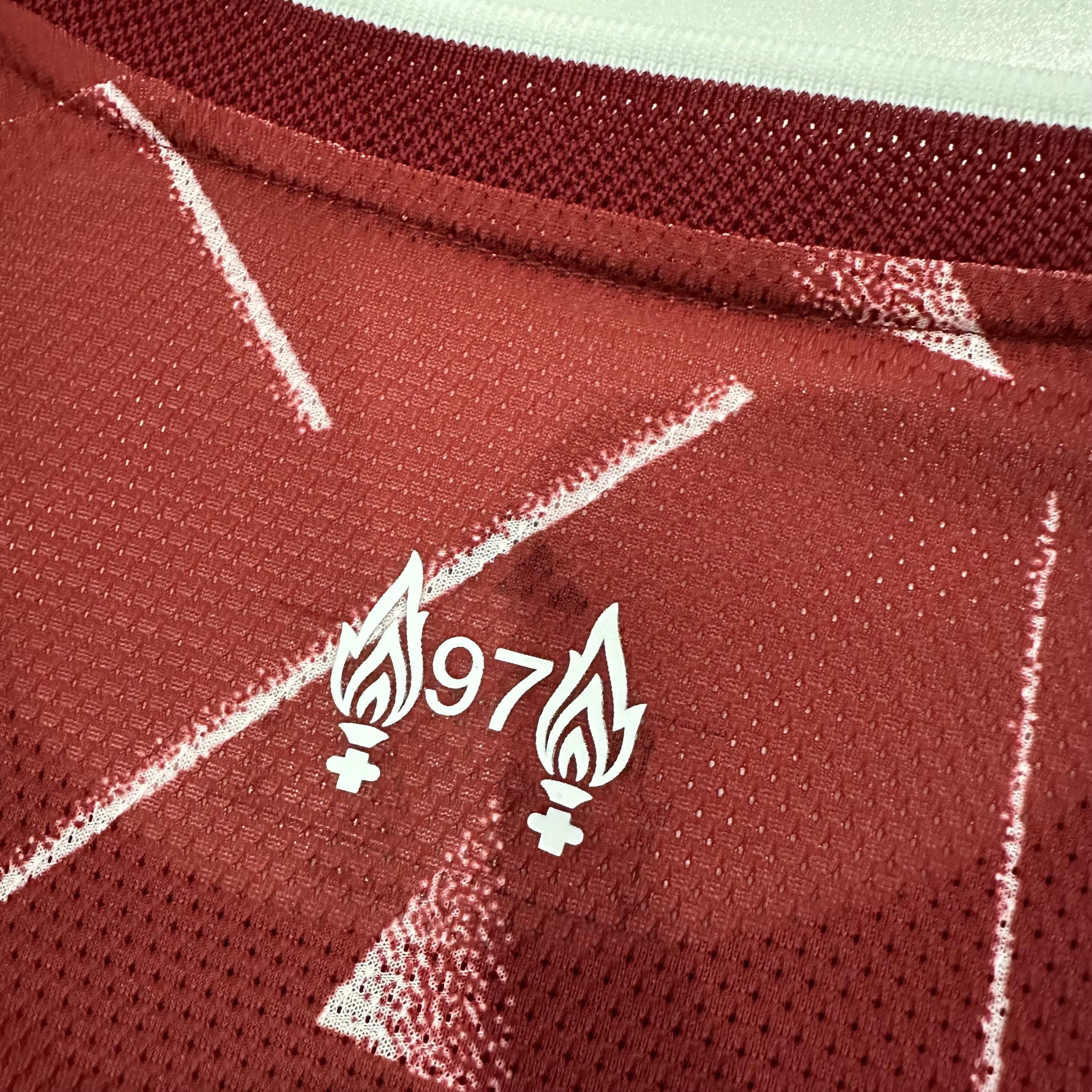 Liverpool Player 26/27 Home Kit – image 17
