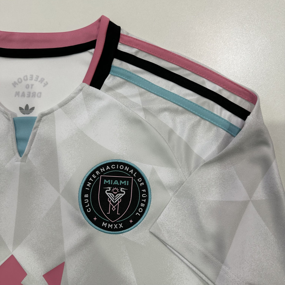 Inter Miami Player 26/27 Third Kit – image 9
