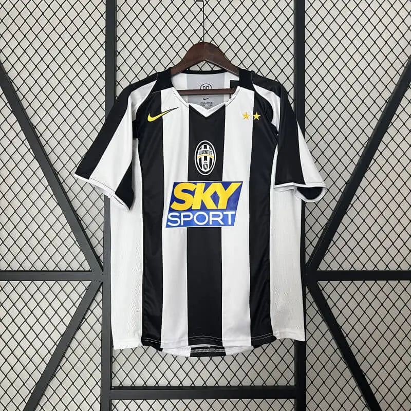 Juventus 04/05 Home Kit