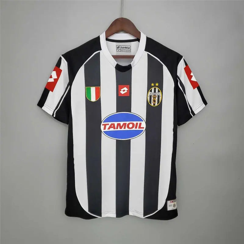 Juventus 02/03 Home Kit