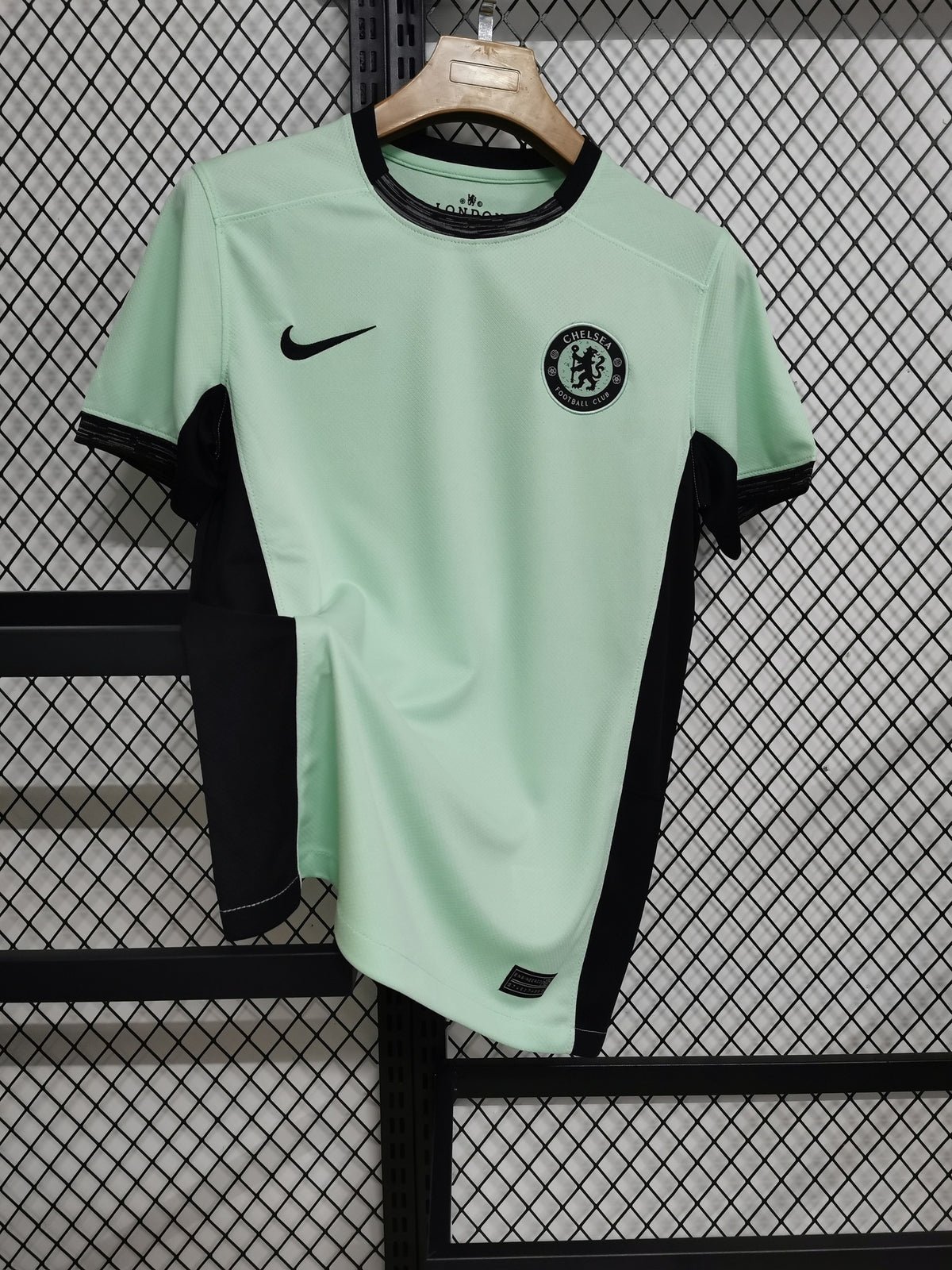 Chelsea 23/24 Third Sponsorless Variant Kit – image 3