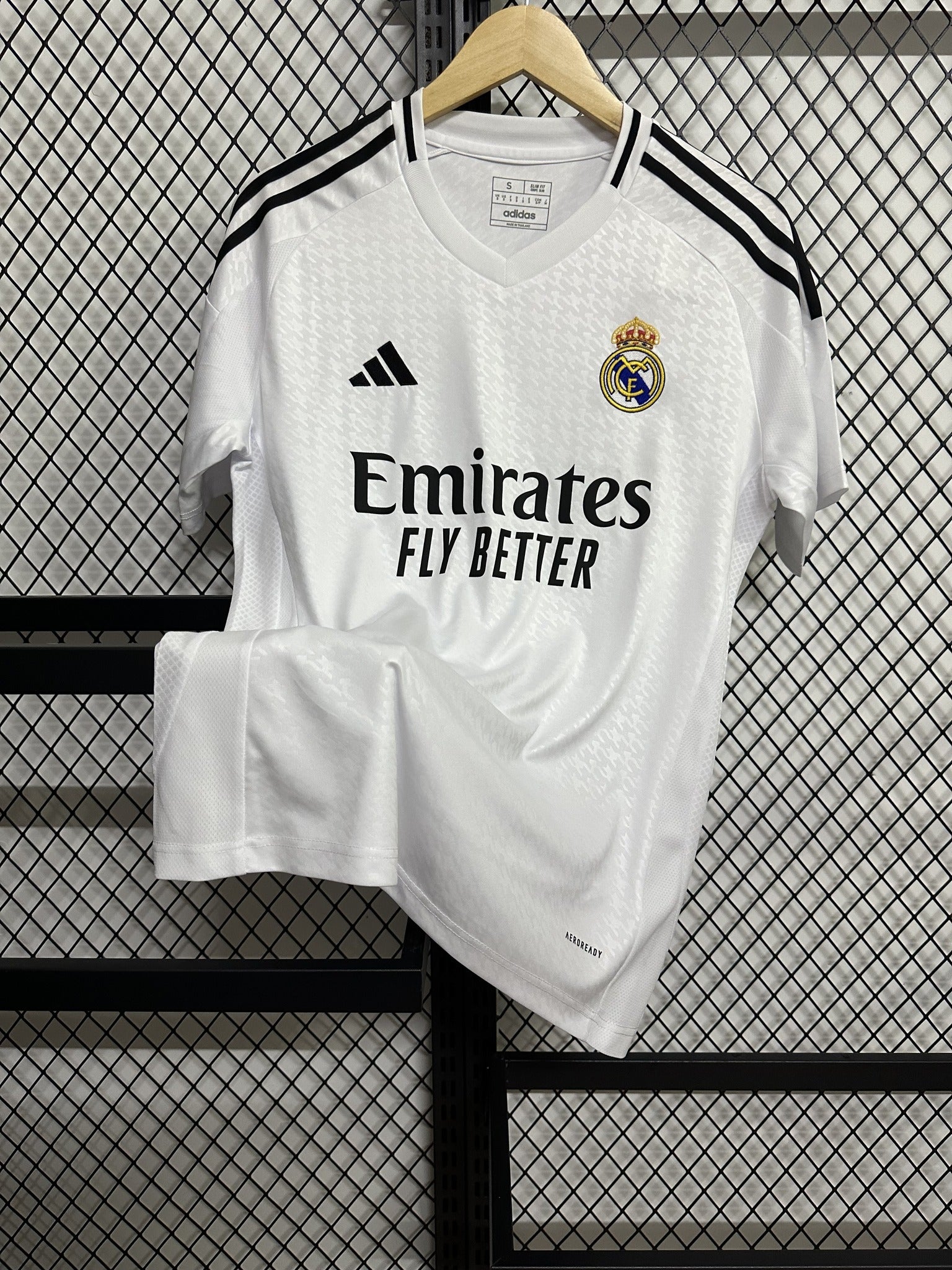 Real Madrid 24/25 Home Kit – image 3