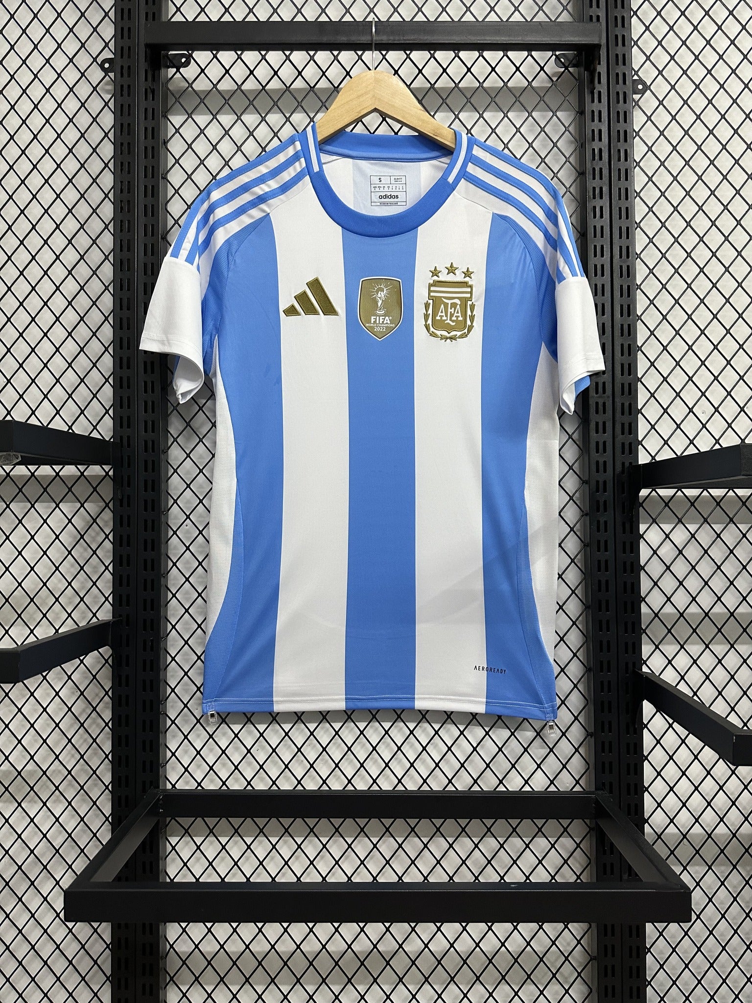 Argentina 24/25 Home Kit – image 1