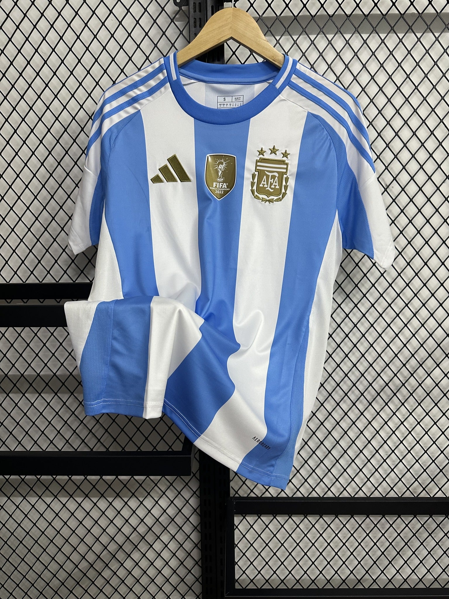 Argentina 24/25 Home Kit – image 3
