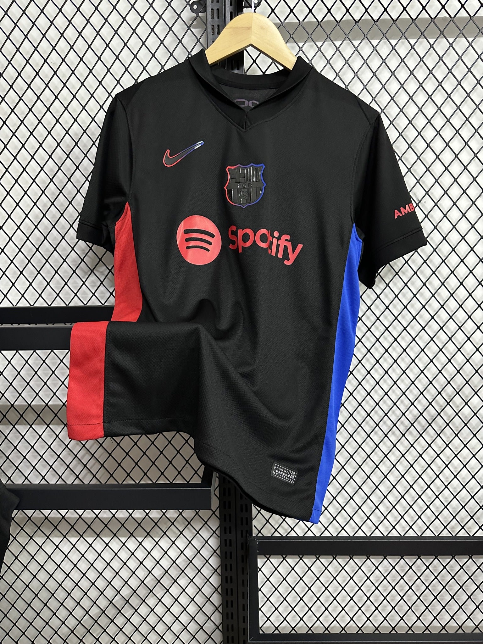 Barcelona 24/25 Away Kit – image 3
