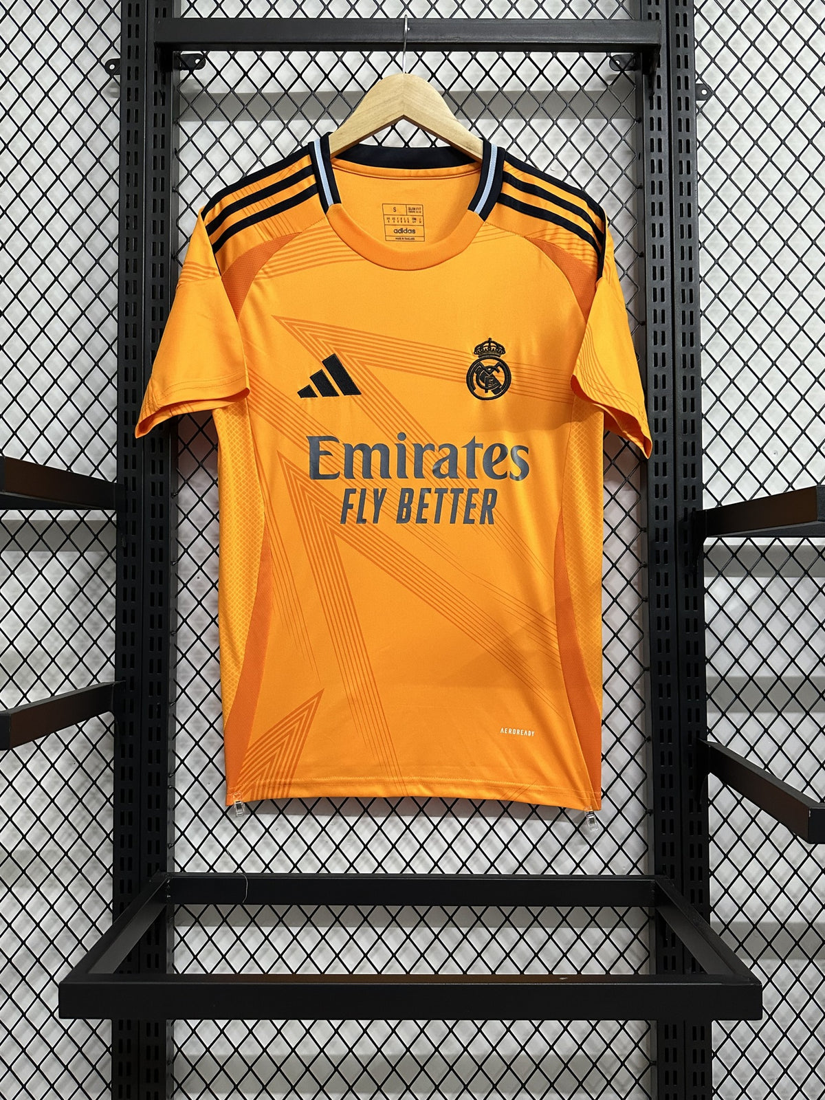 Real Madrid 24/25 Away Kit – image 1