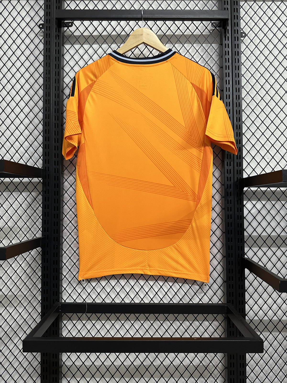 Real Madrid 24/25 Away Kit – image 2