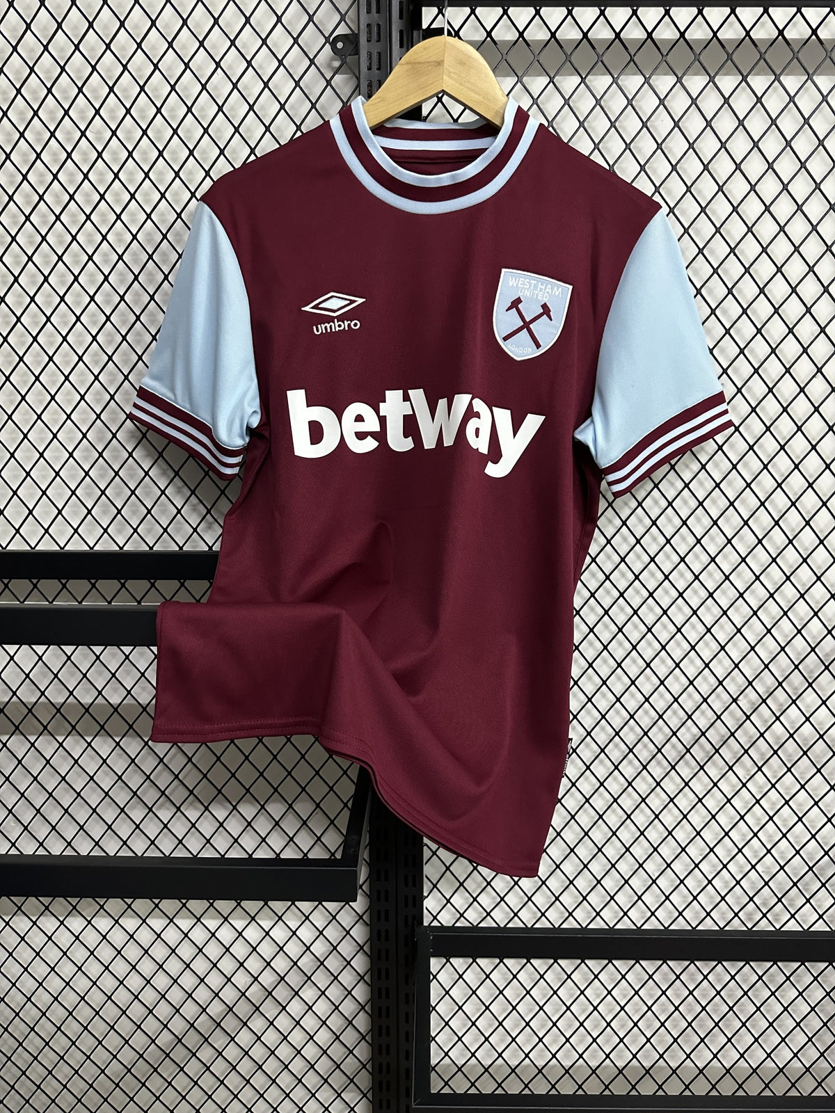 West Ham United 24/25 Home Kit – image 3