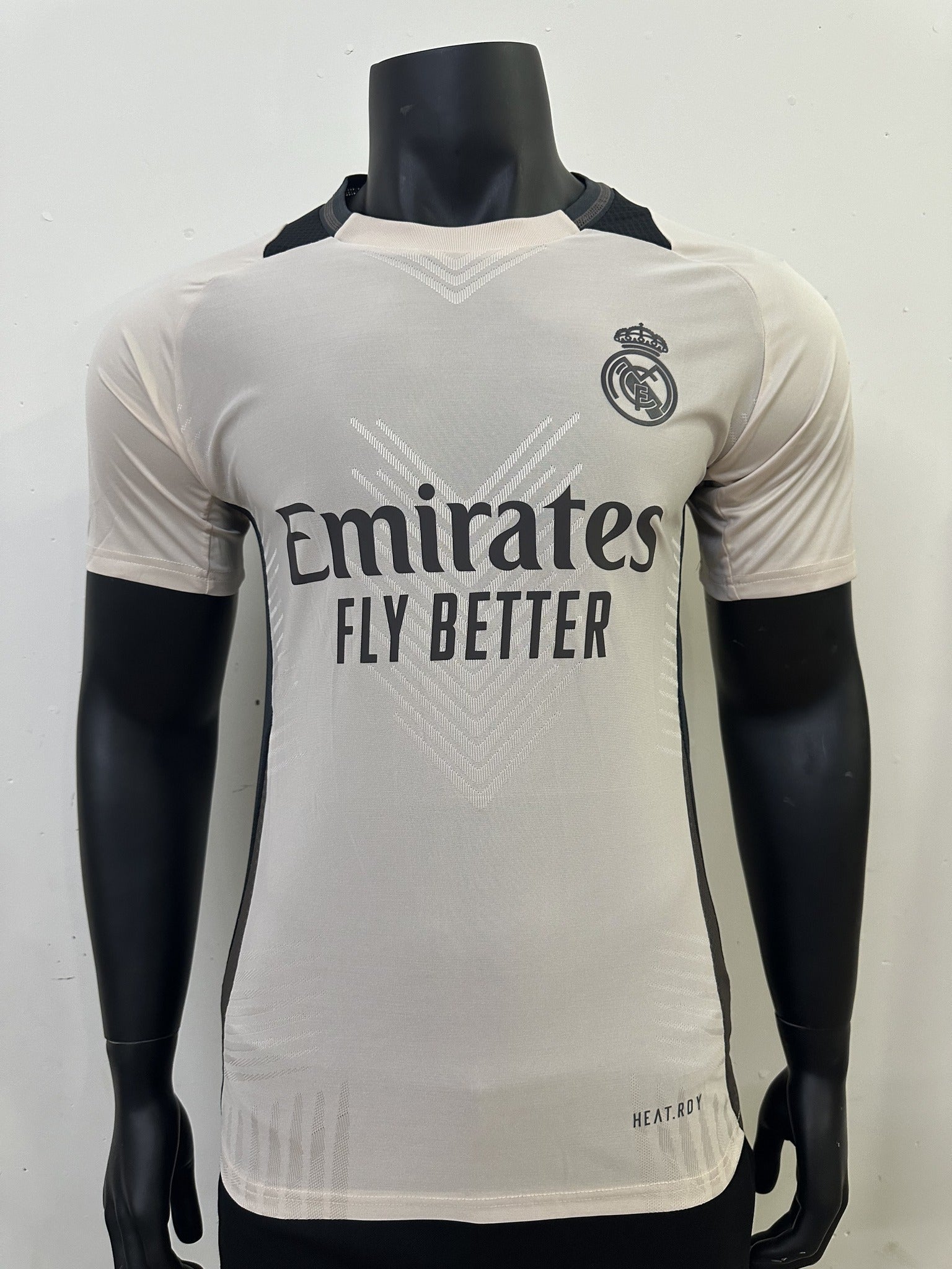 Real Madrid Player 24/25 Training Kit – image 1
