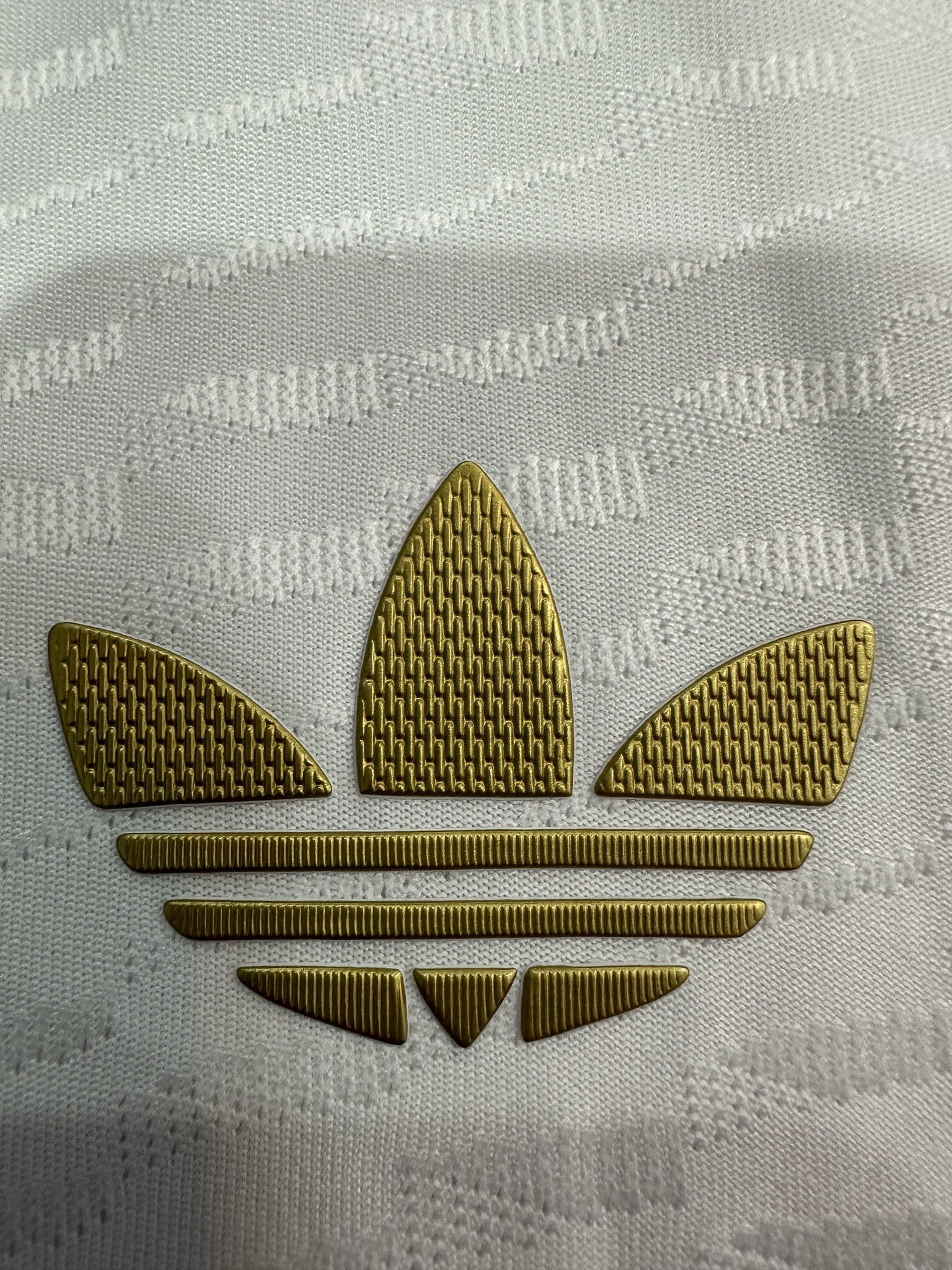 Real Madrid Player 24/25 Dragon White Special Edition Kit – image 5