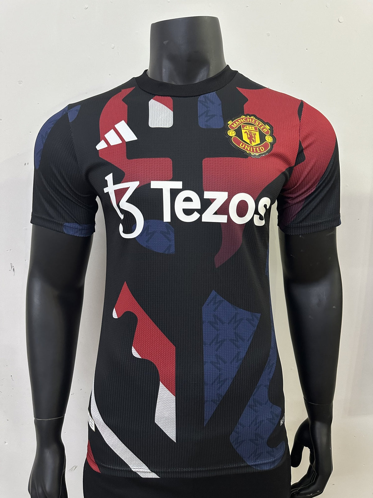 Manchester United Player 24/25 Training Kit – image 1