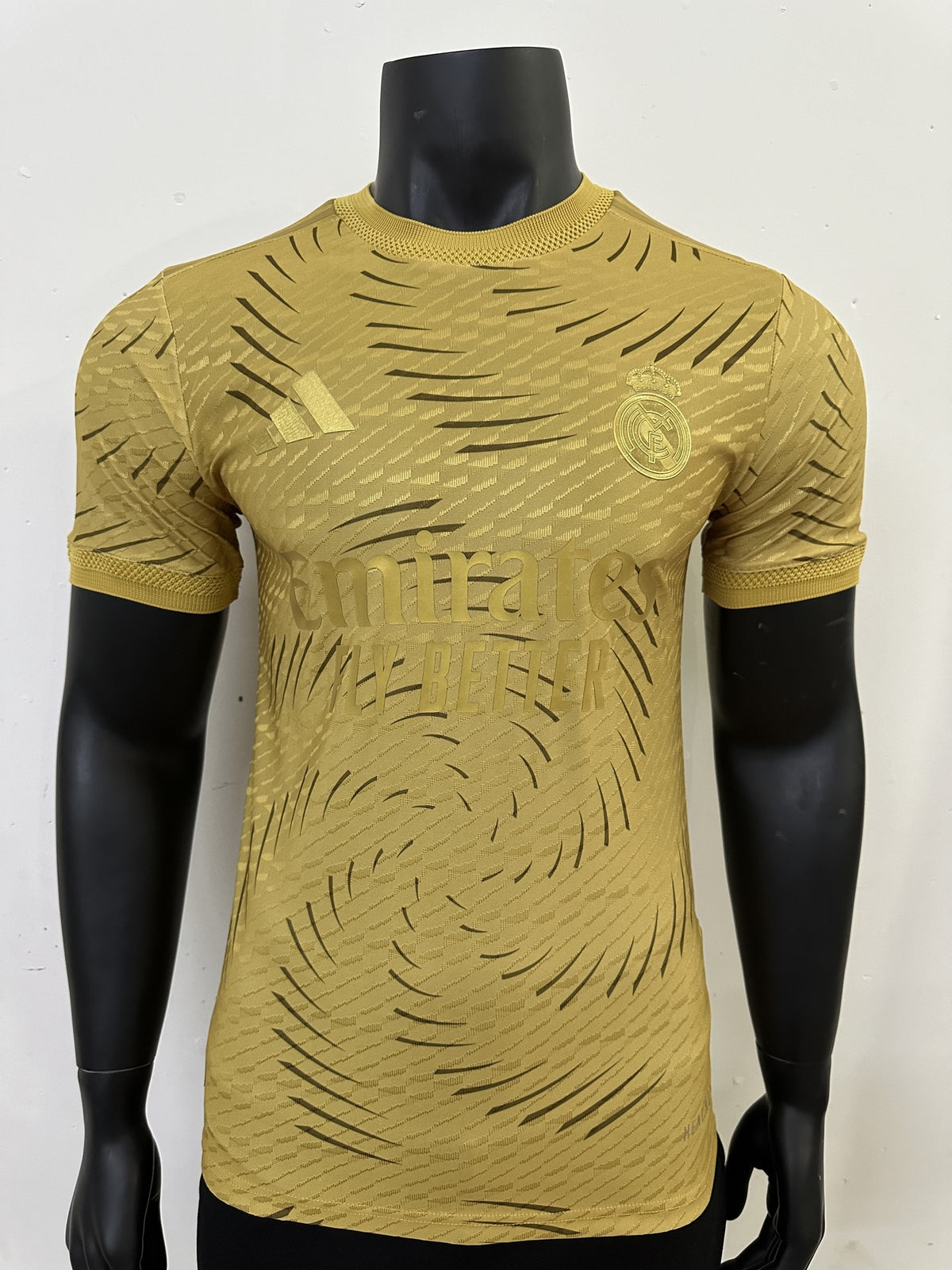 Real Madrid Player 23/24 Training Kit – image 1