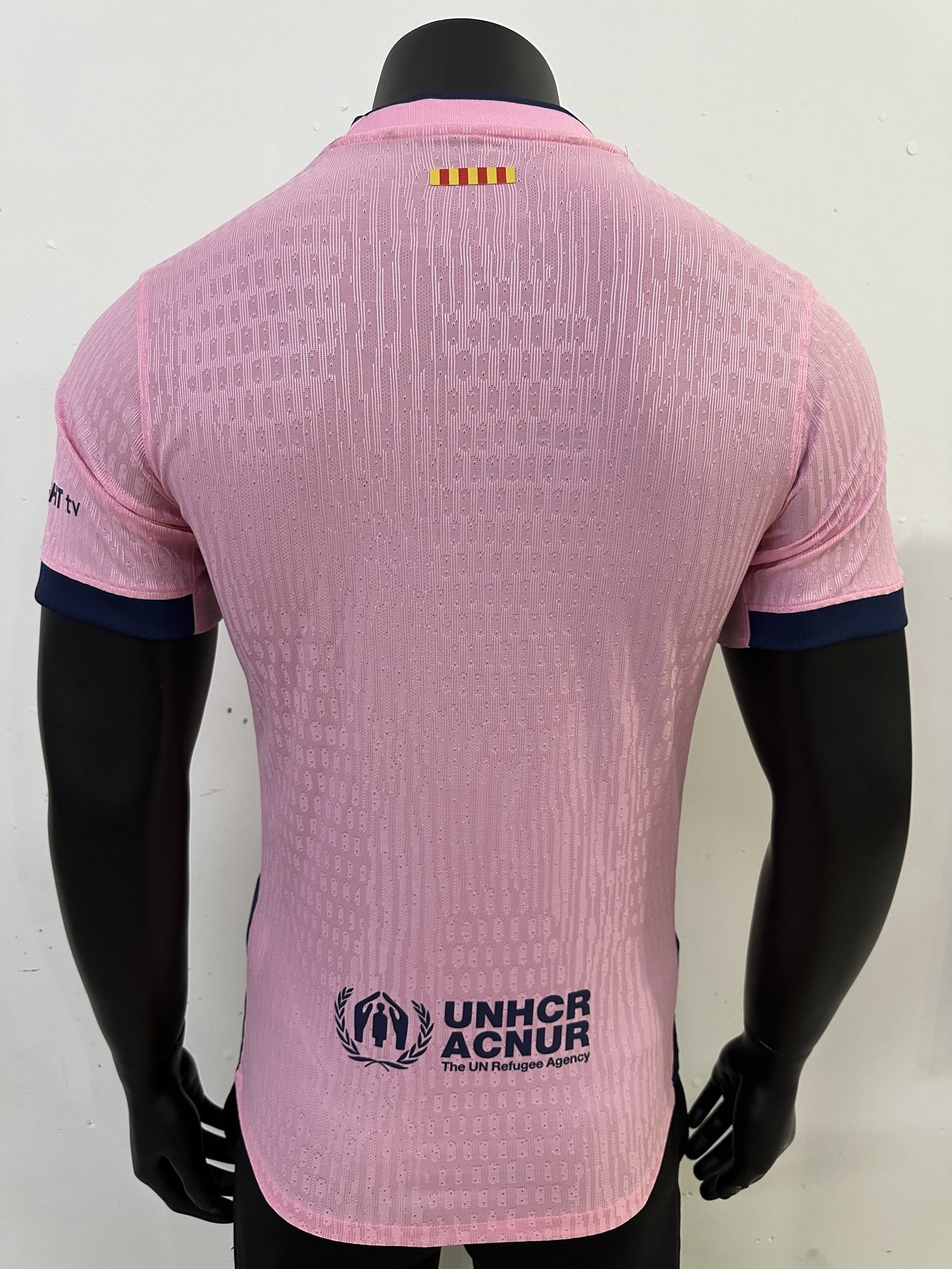 Barcelona Player 24/25 Pink Special Edition Kit – image 2