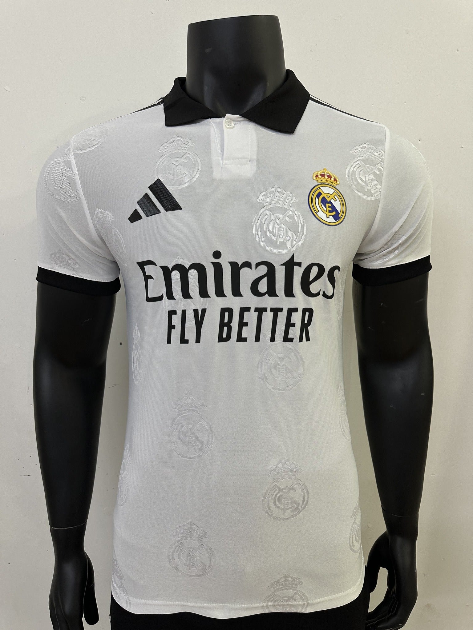 Real Madrid Player 25/26 Tonal Pattern White Special Edition Kit – image 1