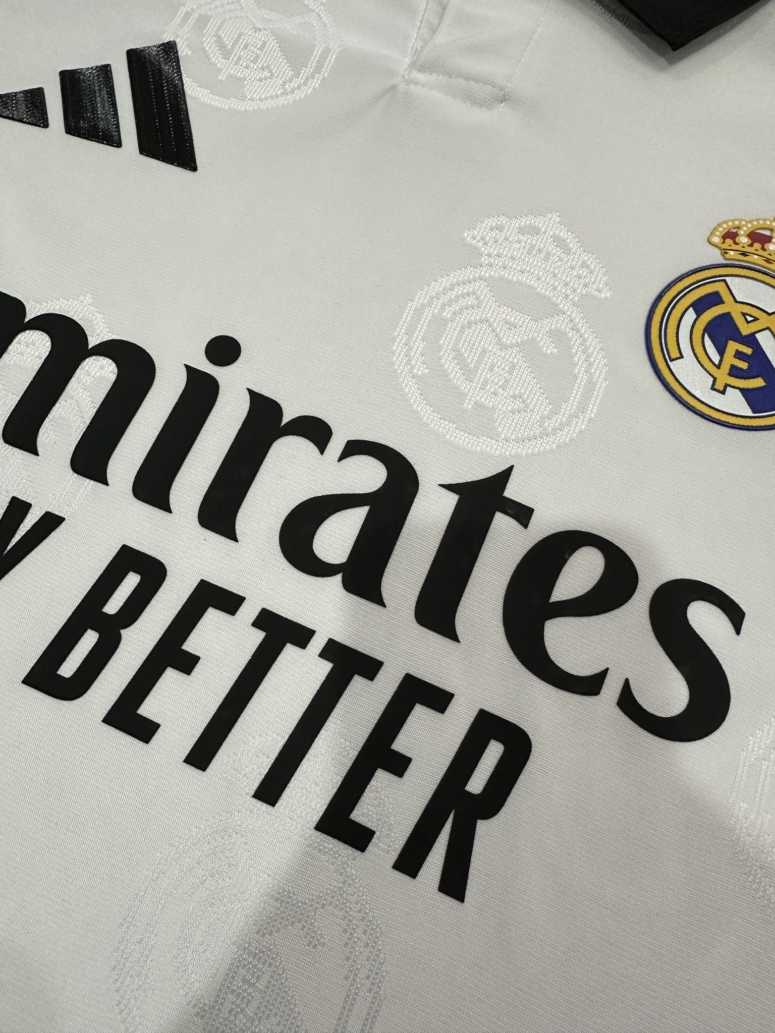 Real Madrid Player 25/26 Tonal Pattern White Special Edition Kit – image 3