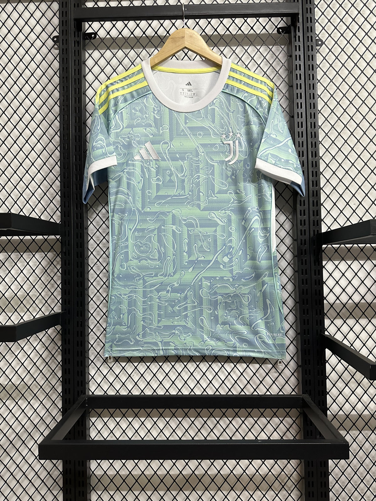 Juventus 25/26 Away Kit – image 1