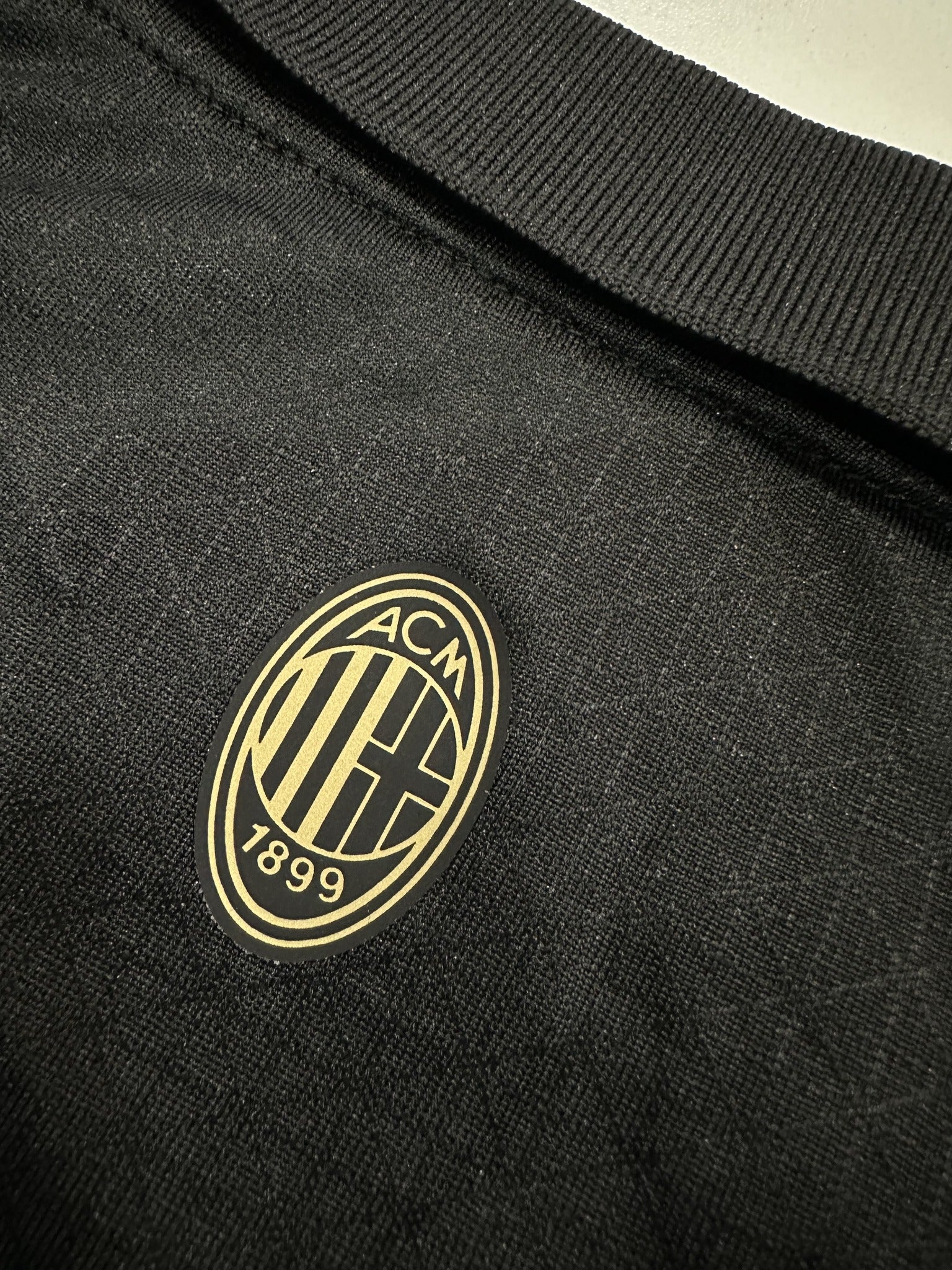 AC Milan Player 24/25 125th Anniversary Black Special Edition Kit – image 6